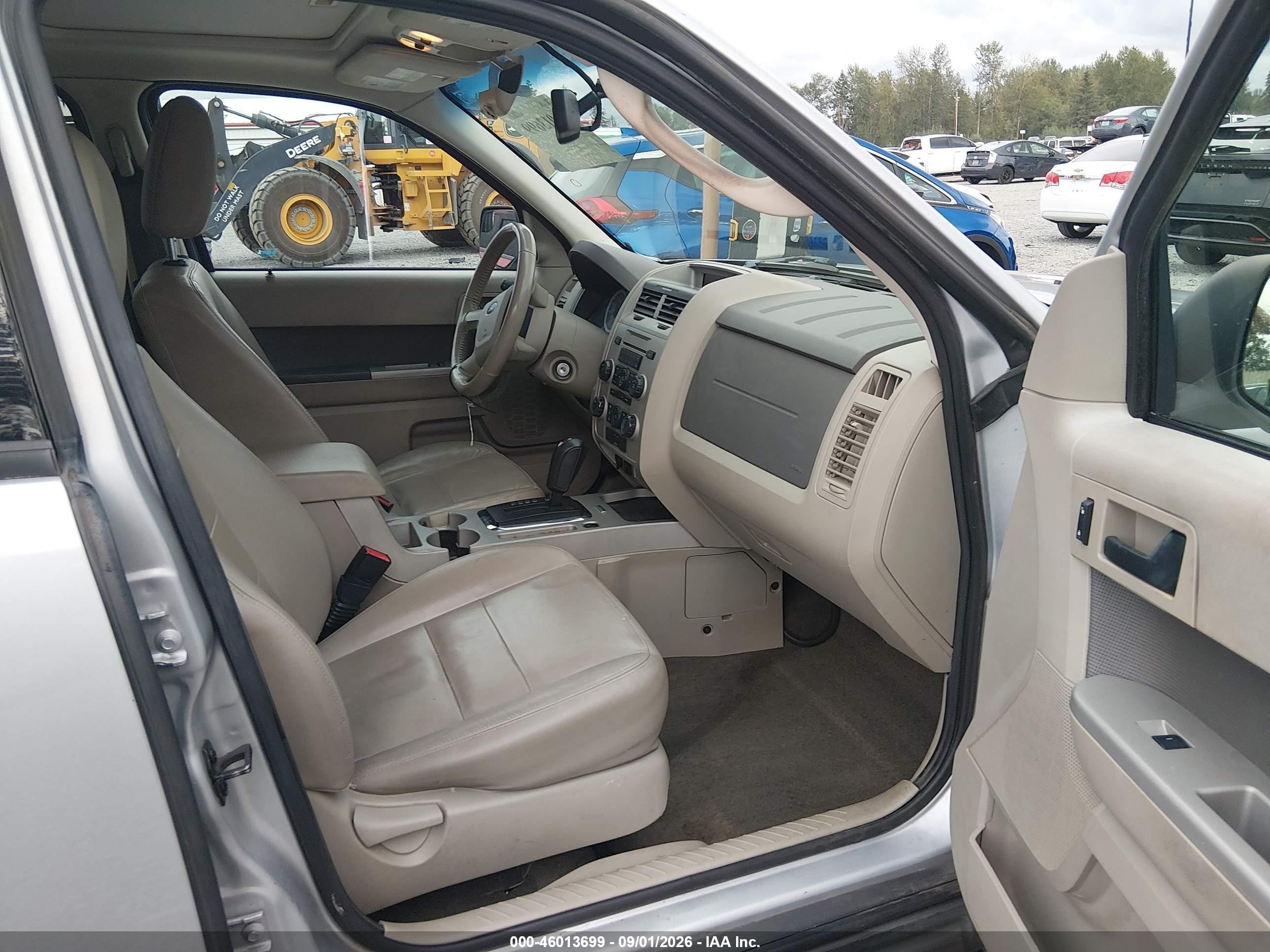 2011 Ford Escape Xlt Silver vin: 1FMCU9DGXBKC11139
