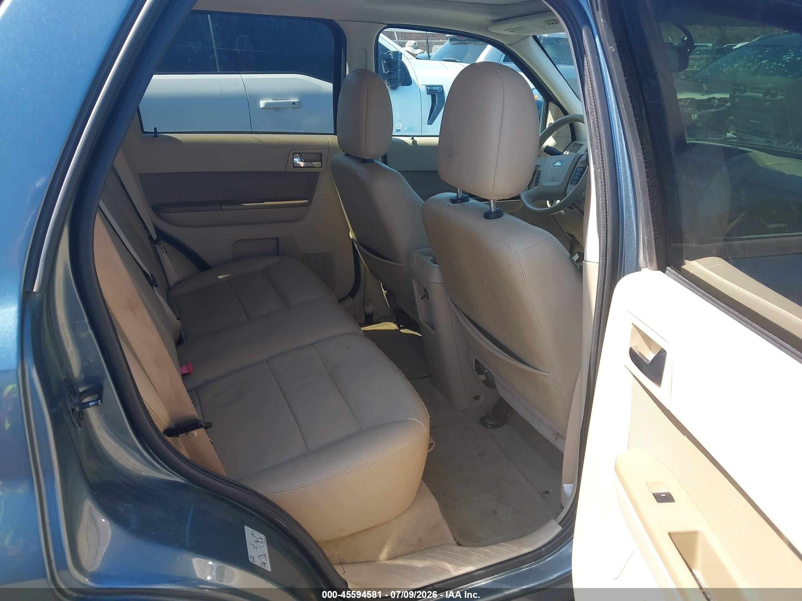 2011 Ford Escape Limited Blue vin: 1FMCU9E71BKC22528