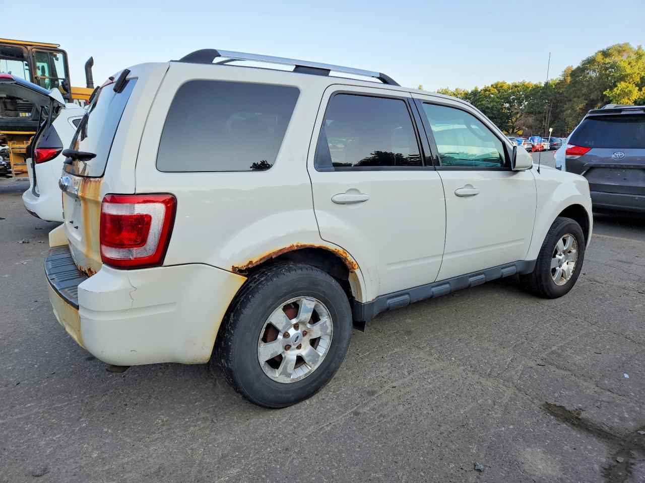 2012 Ford Escape Limited White vin: 1FMCU9E74CKB42352
