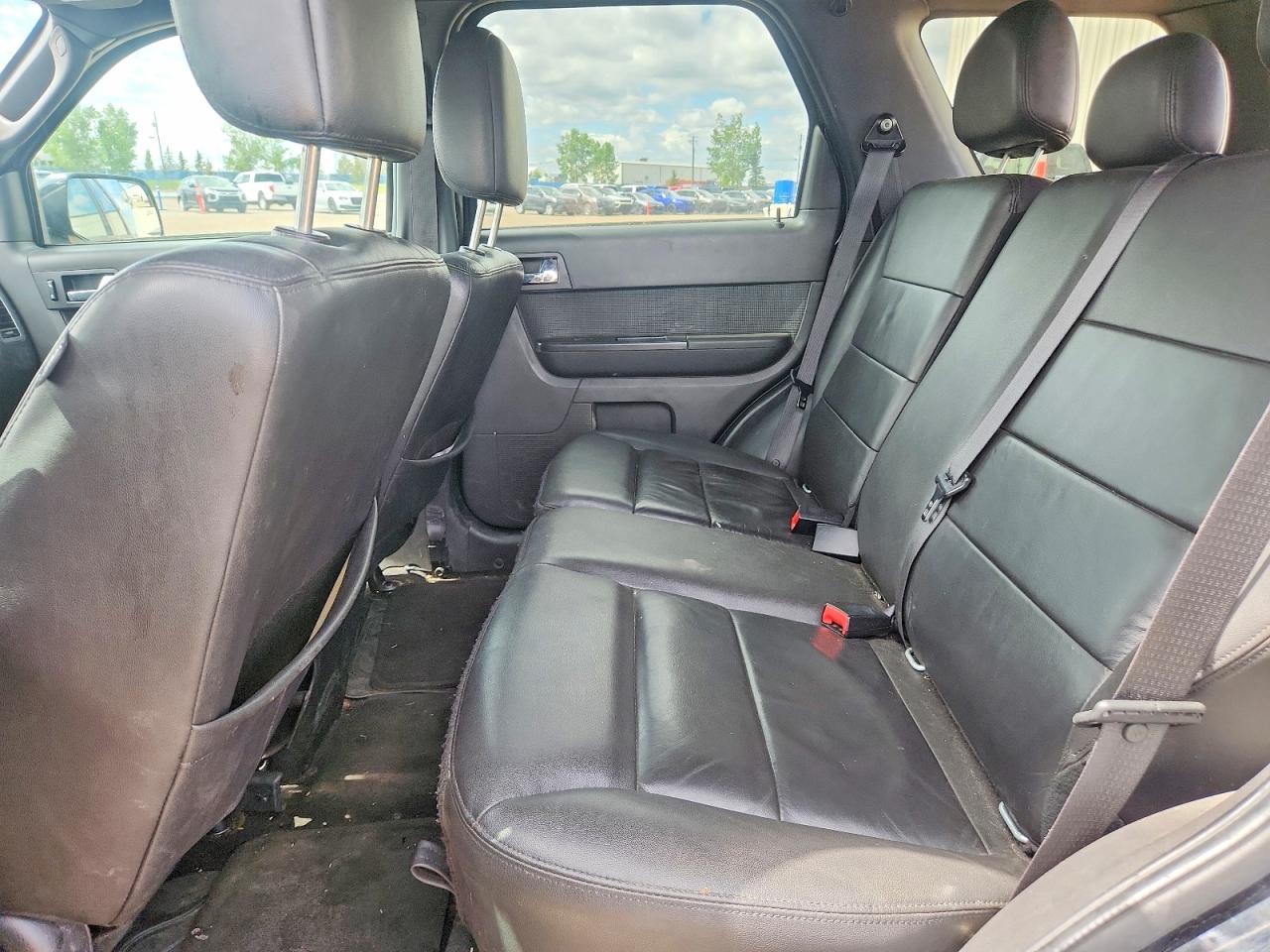 2010 Ford Escape Black vin: 1FMCU9E77AKC98804