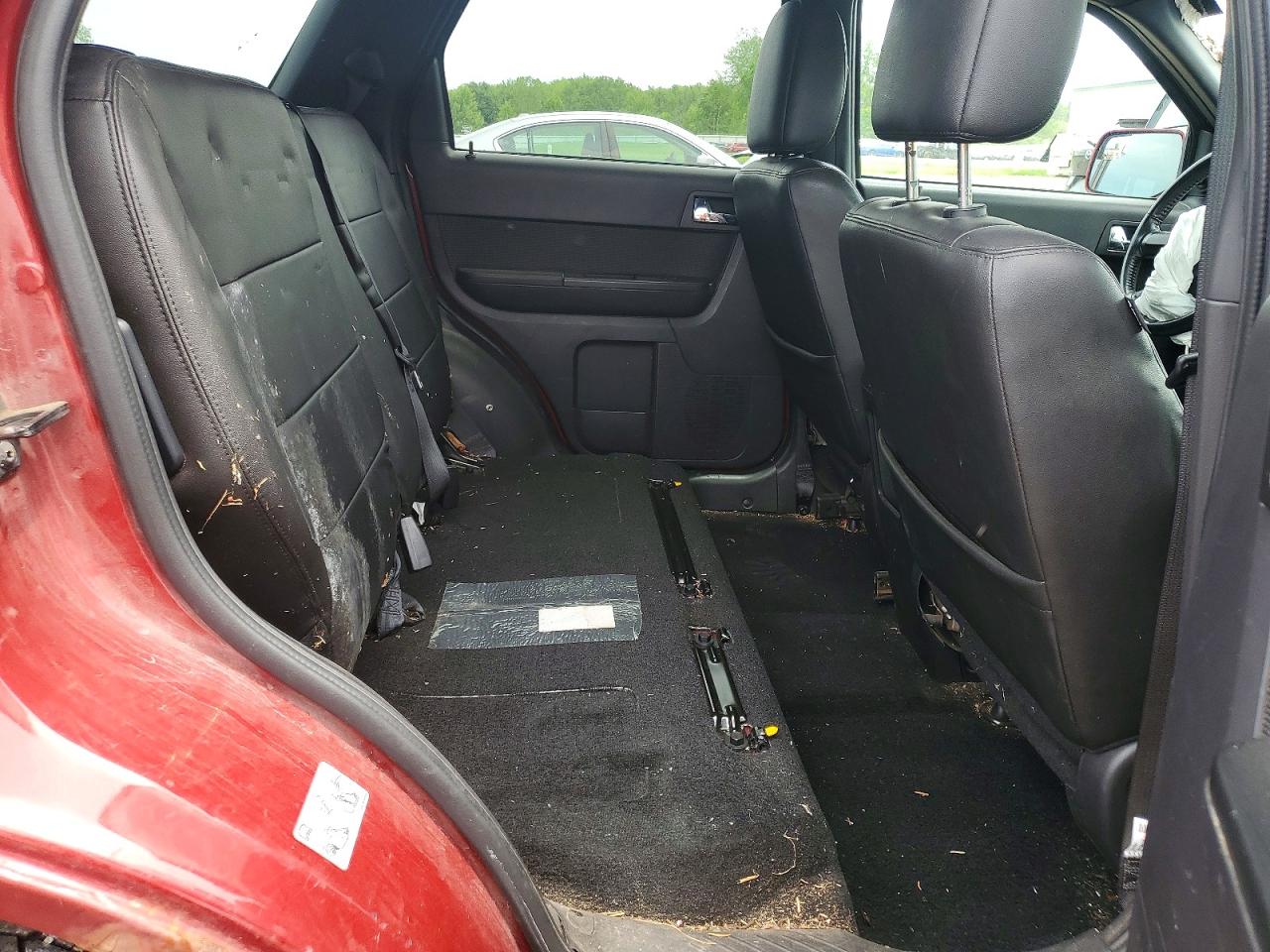 2011 Ford Escape Limited Red vin: 1FMCU9E78BKA32337