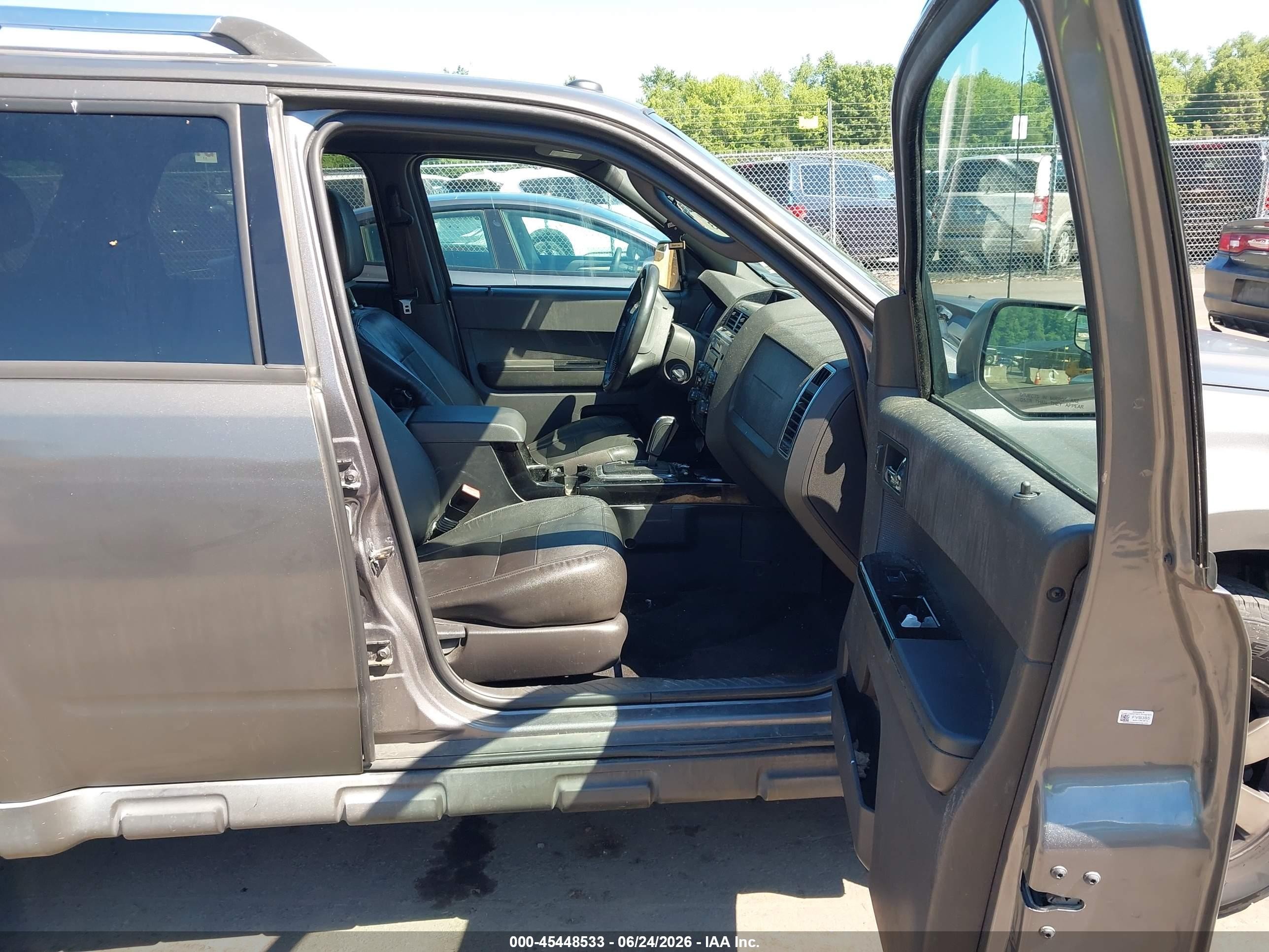 2011 Ford Escape Limited Green vin: 1FMCU9E78BKC65702
