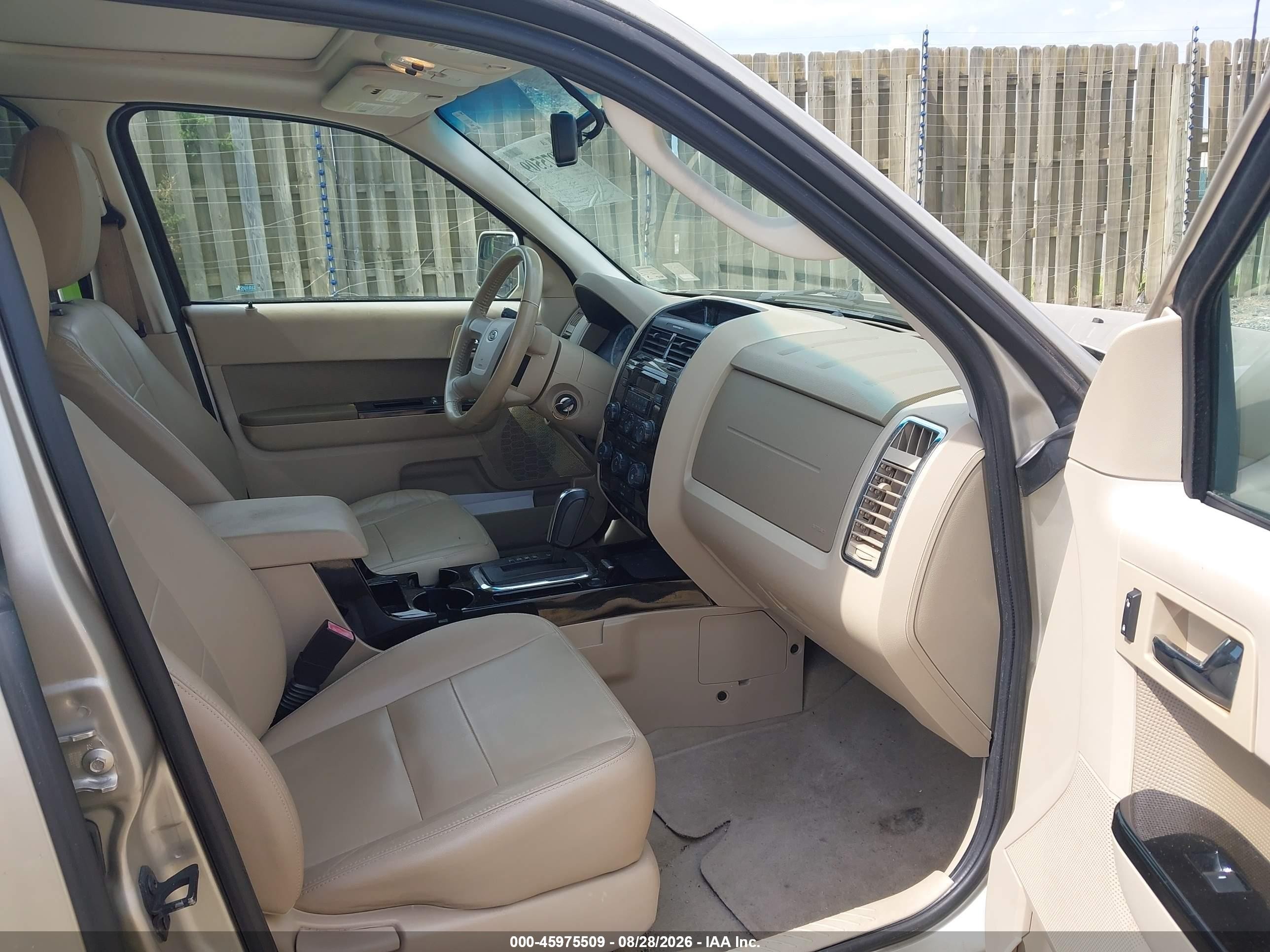 2010 Ford Escape Limited Beige vin: 1FMCU9EG0AKC47371