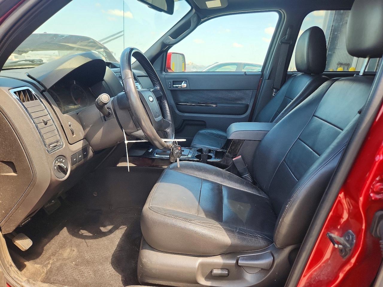 2010 Ford Escape Limited Red vin: 1FMCU9EG0AKC67958
