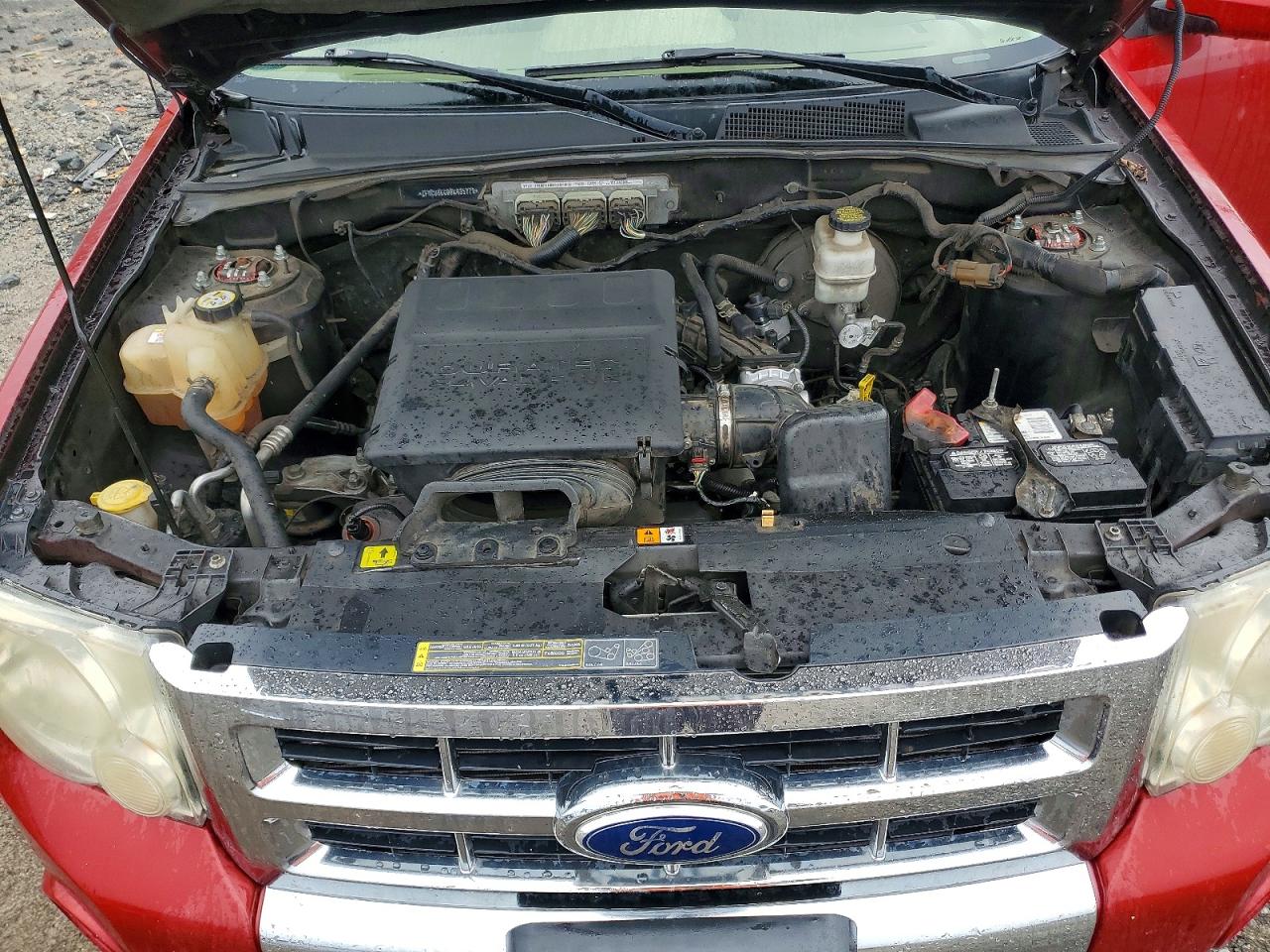 2011 Ford Escape Limited Red vin: 1FMCU9EG0BKA35779