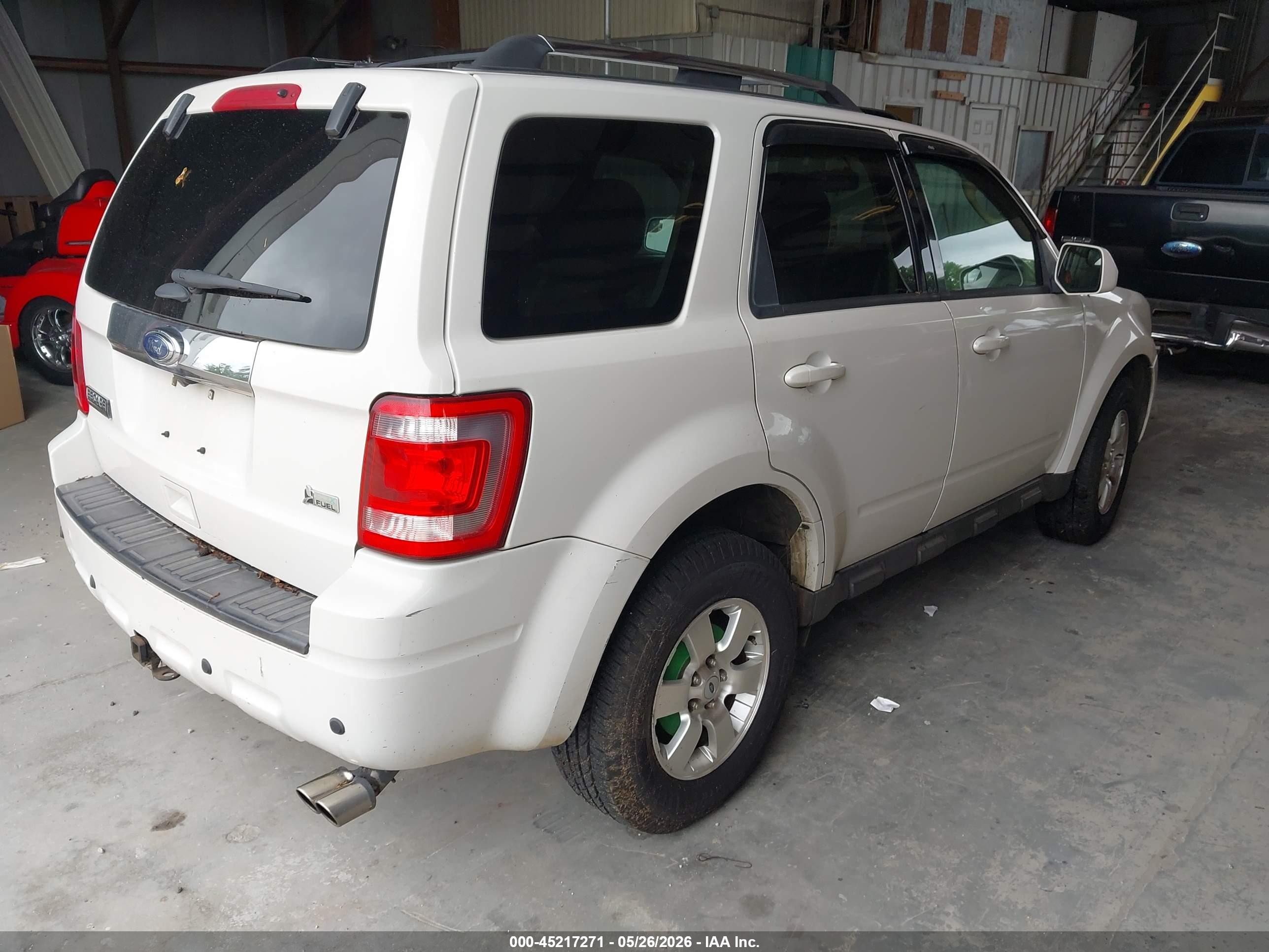 2011 Ford Escape Limited White vin: 1FMCU9EG0BKB95886