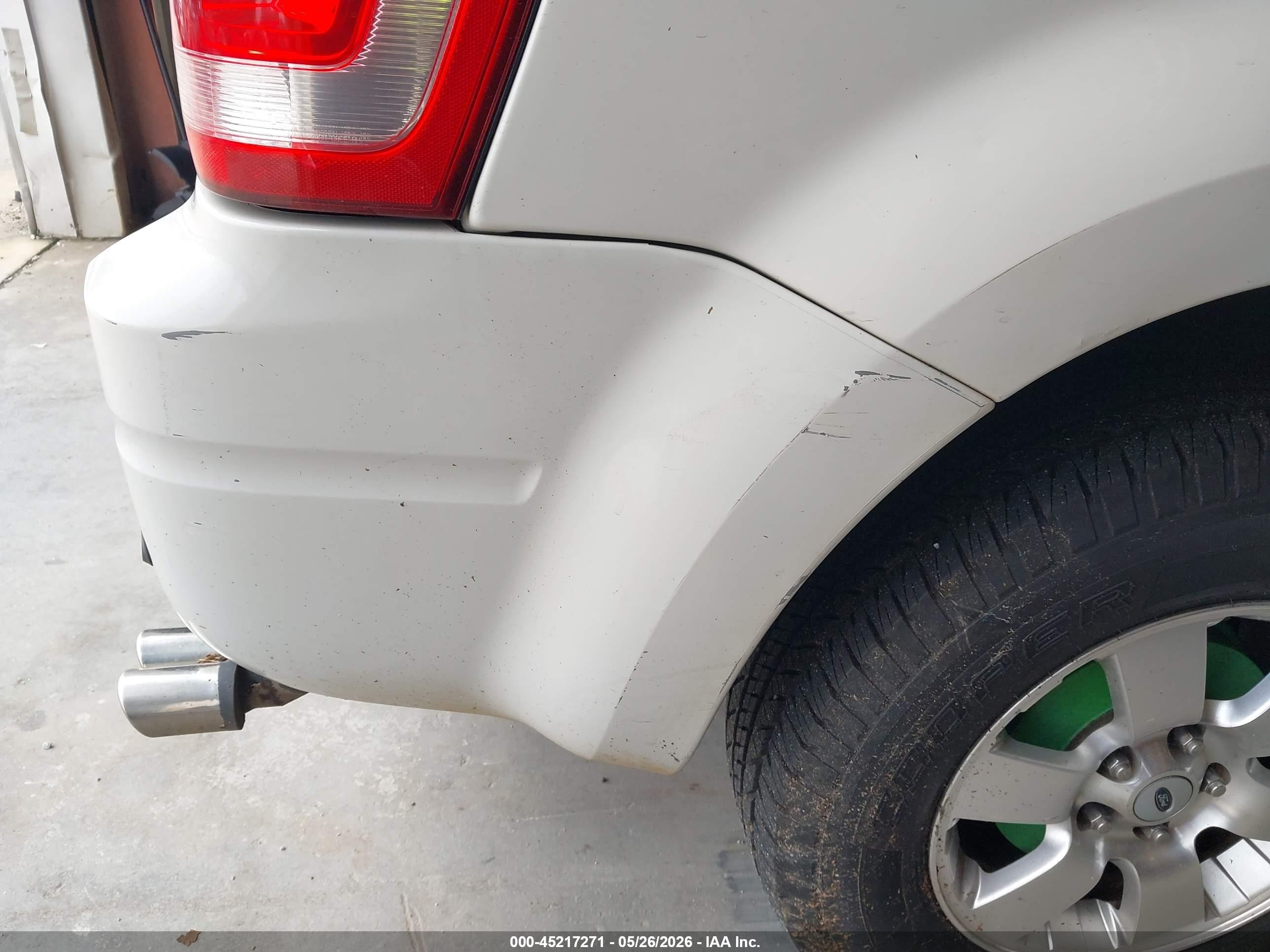 2011 Ford Escape Limited White vin: 1FMCU9EG0BKB95886