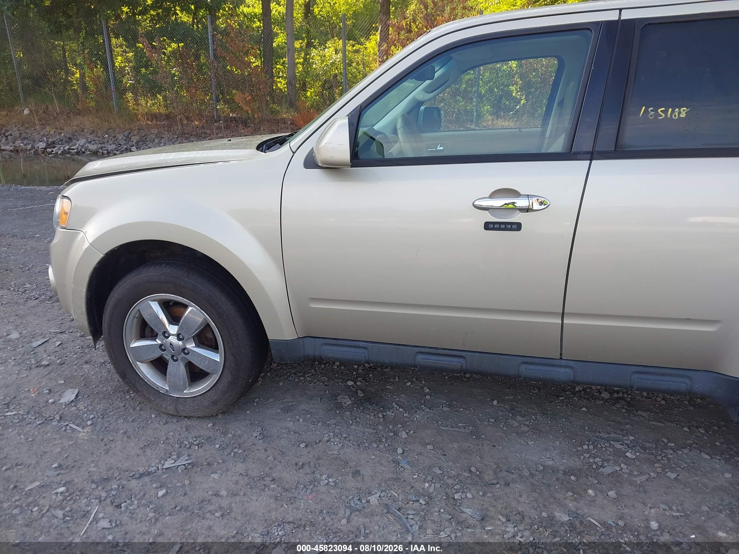2011 Ford Escape Limited Gold vin: 1FMCU9EG0BKC15697