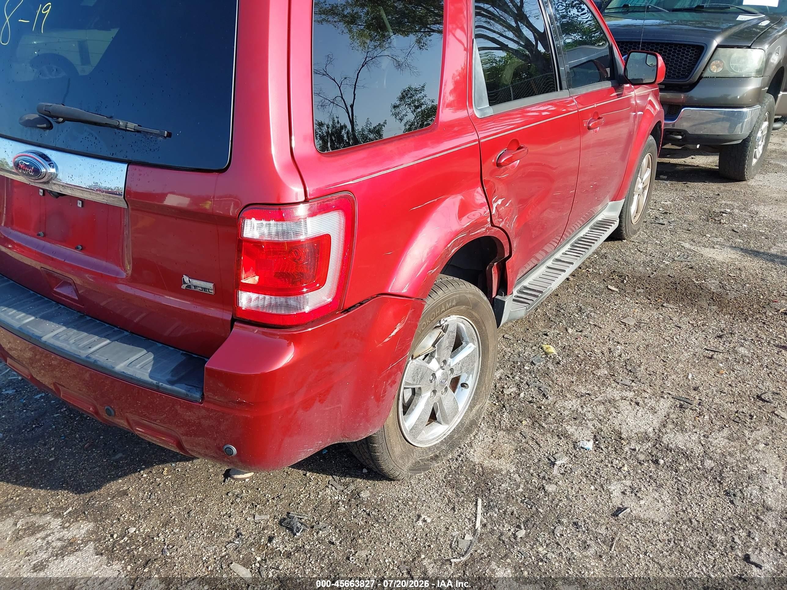 2012 Ford Escape Limited Red vin: 1FMCU9EG0CKB66860