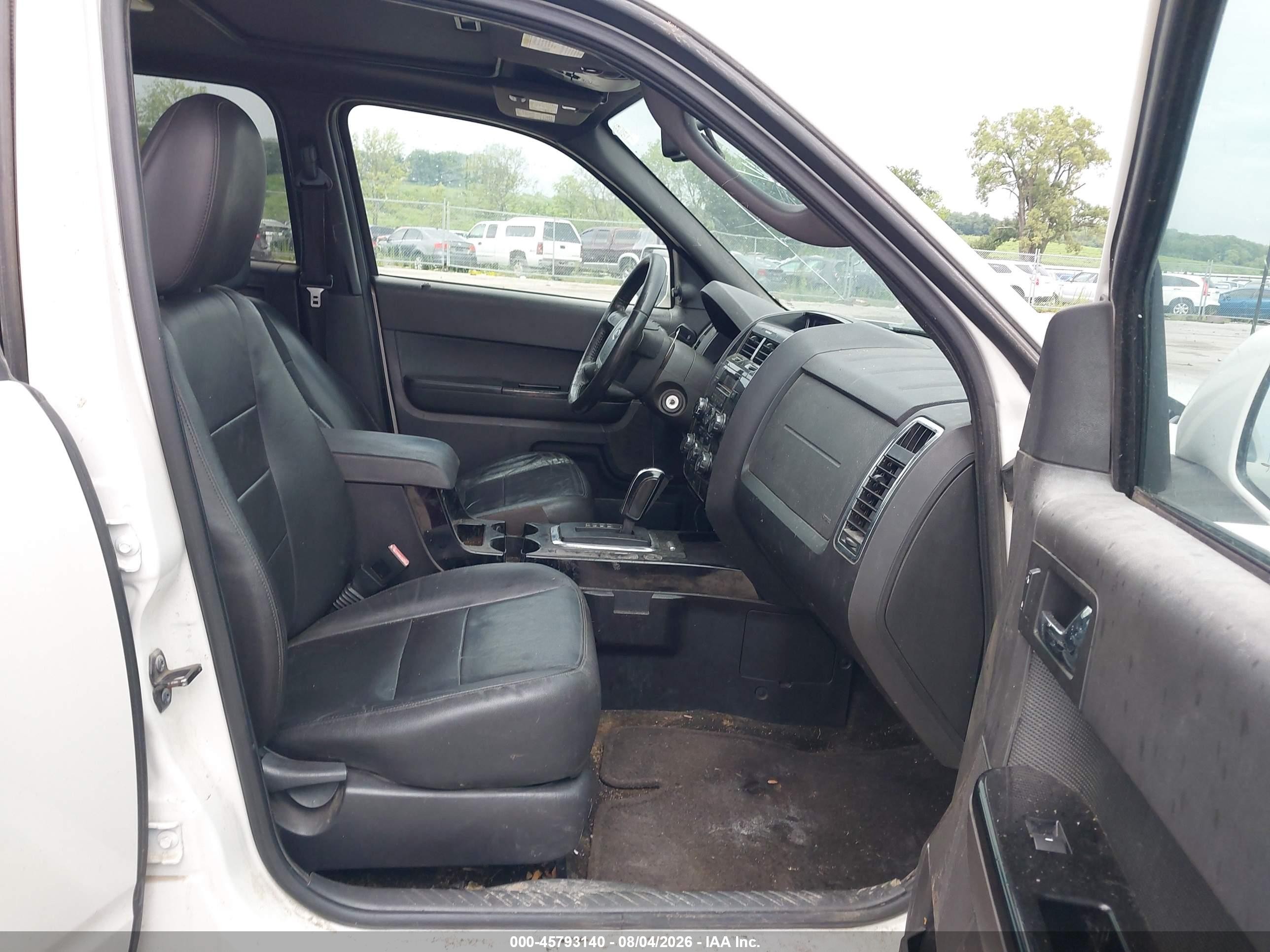 2011 Ford Escape Limited White vin: 1FMCU9EG1BKA55670