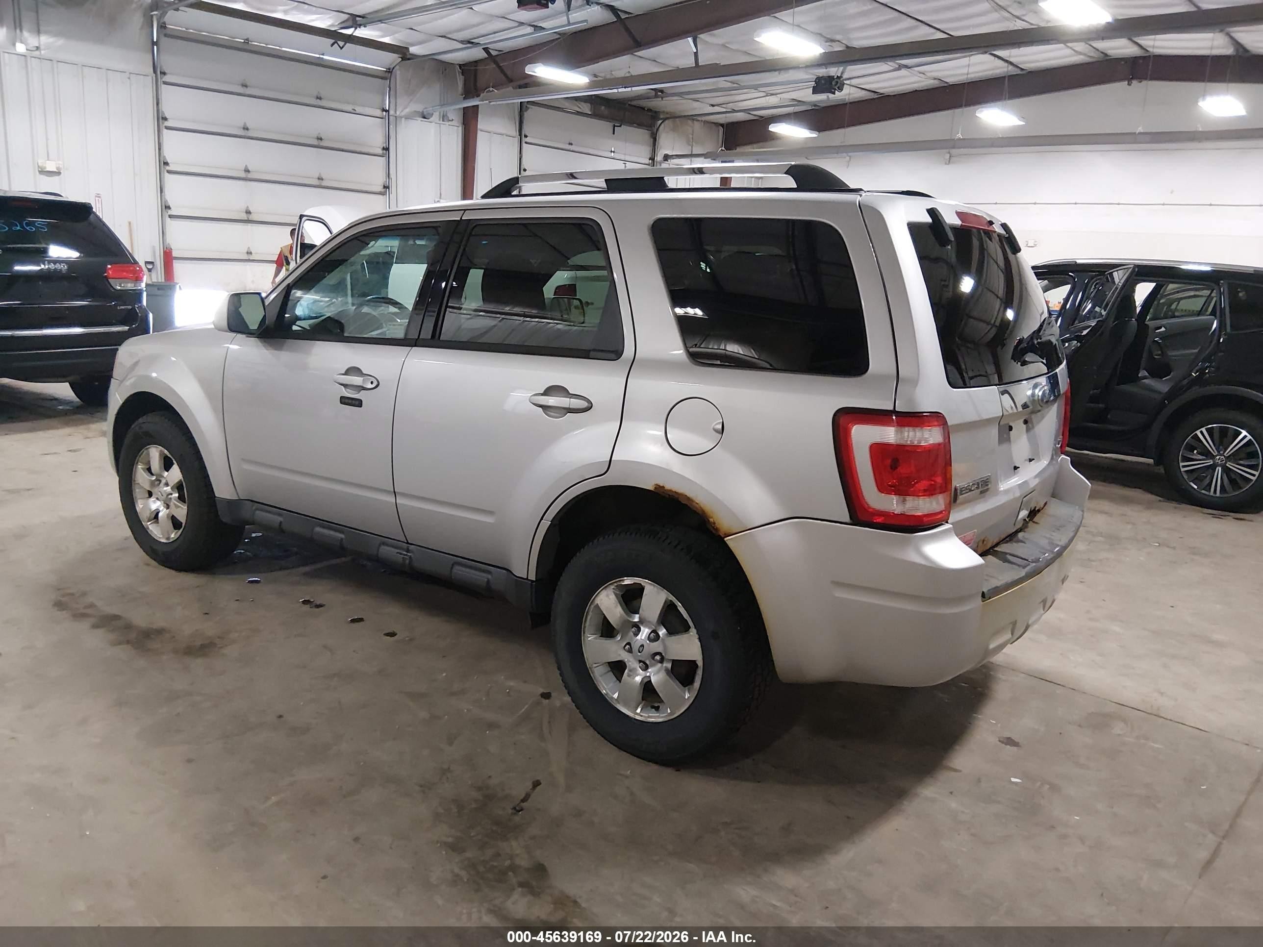 2011 Ford Escape Limited Silver vin: 1FMCU9EG1BKB48530