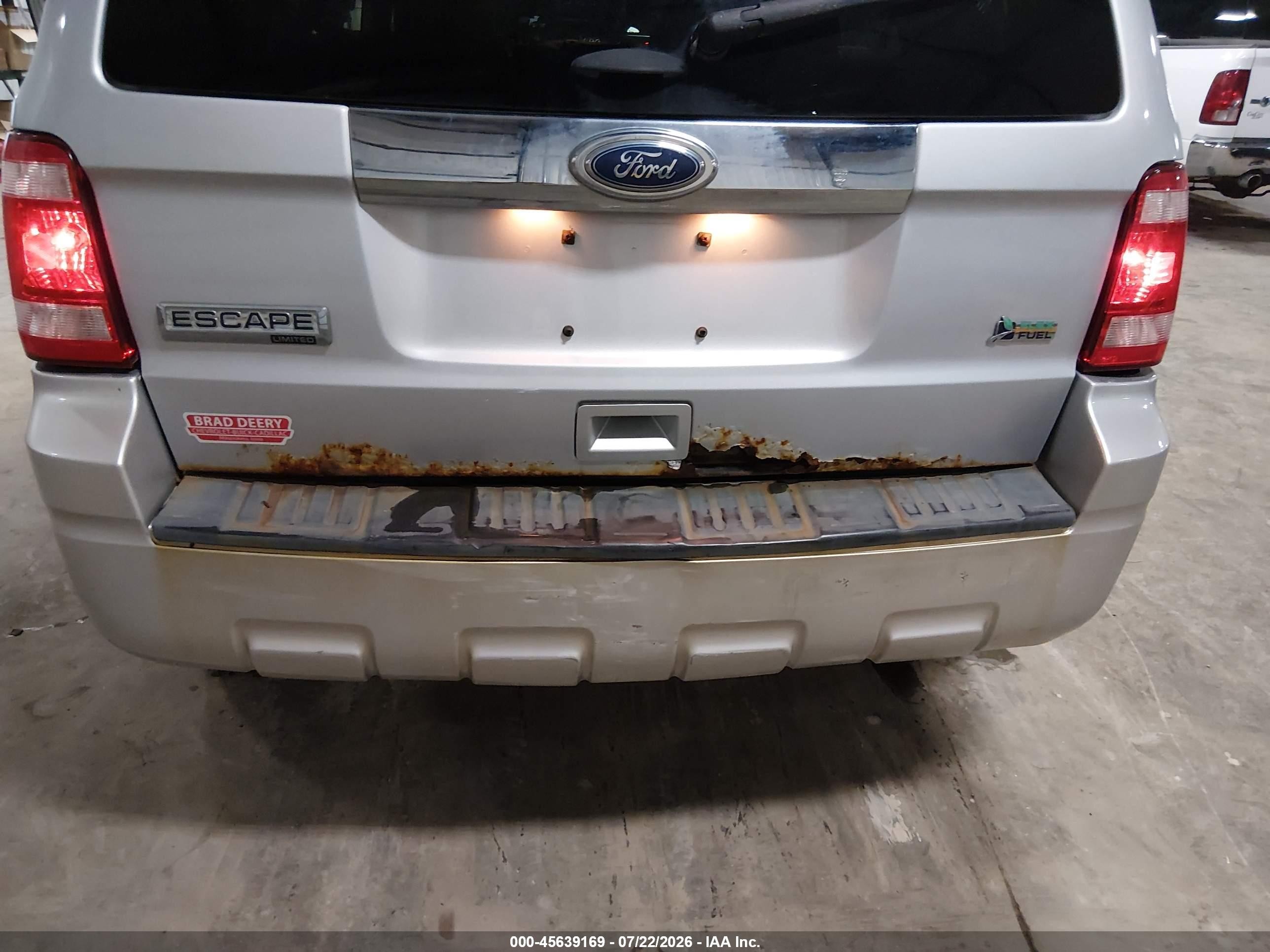 2011 Ford Escape Limited Silver vin: 1FMCU9EG1BKB48530