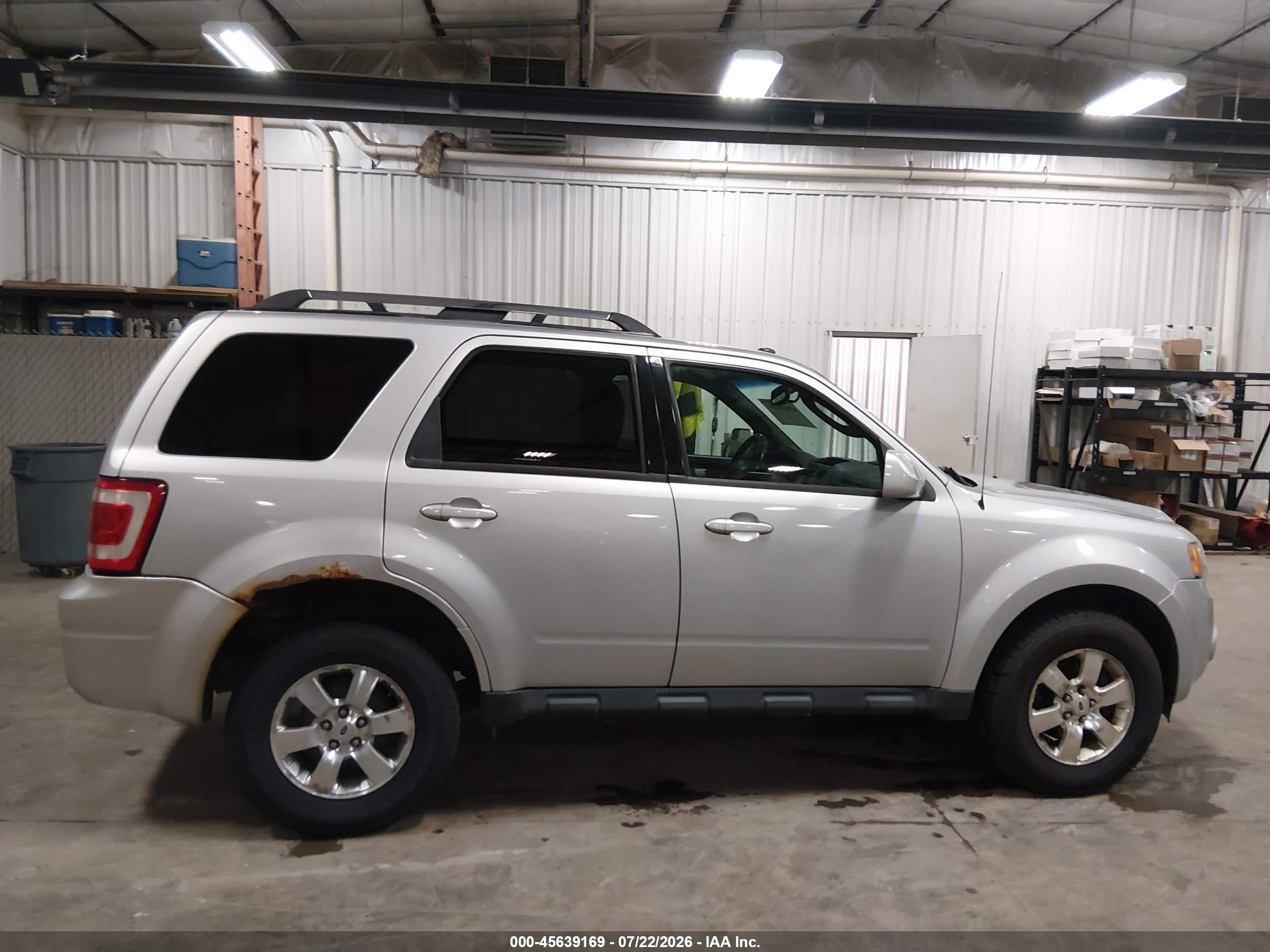 2011 Ford Escape Limited Silver vin: 1FMCU9EG1BKB48530
