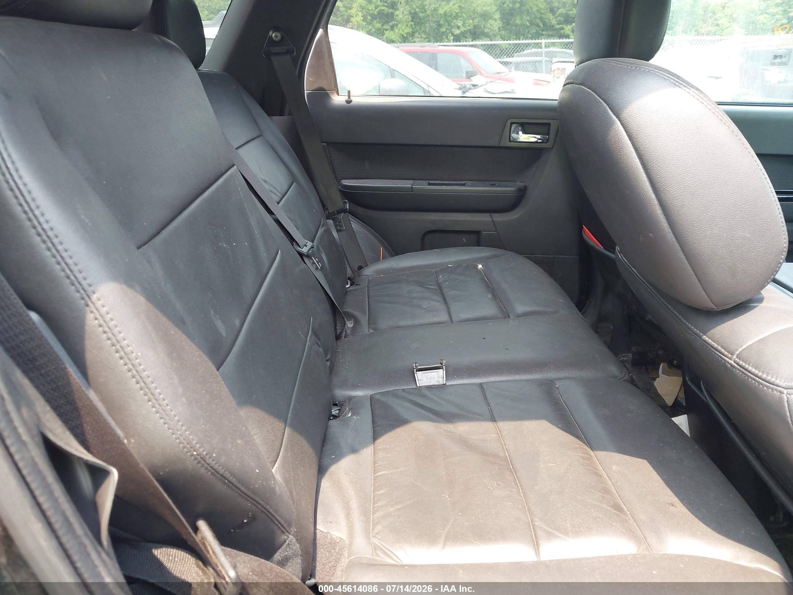 2010 Ford Escape Limited Черный vin: 1FMCU9EG2AKC14372