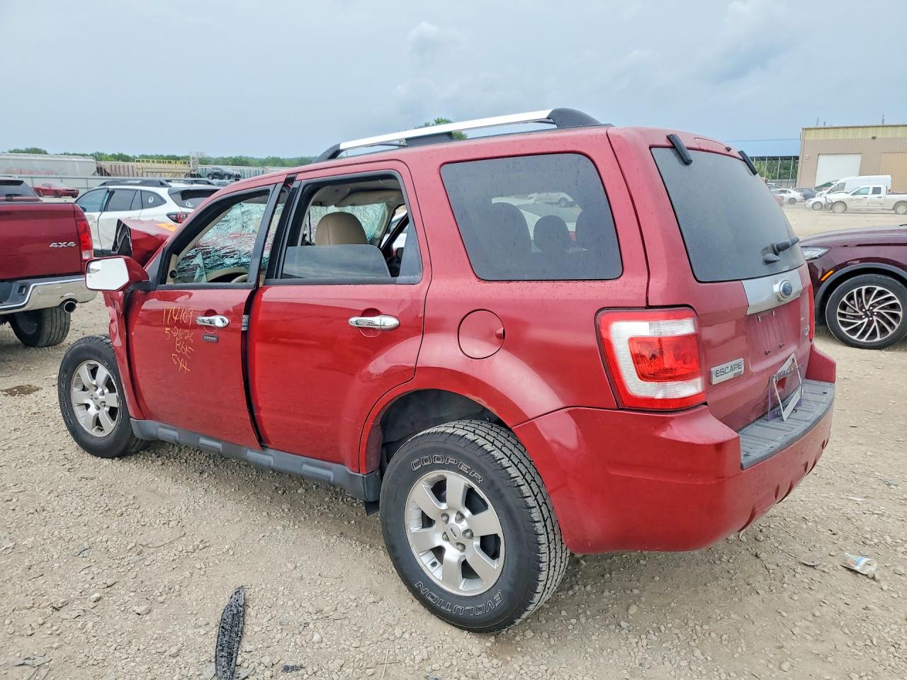 2011 Ford Escape Limited Red vin: 1FMCU9EG2BKB28111
