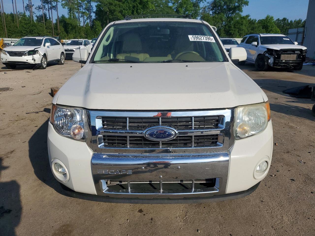 2010 Ford Escape Limited Белый vin: 1FMCU9EG3AKB51928