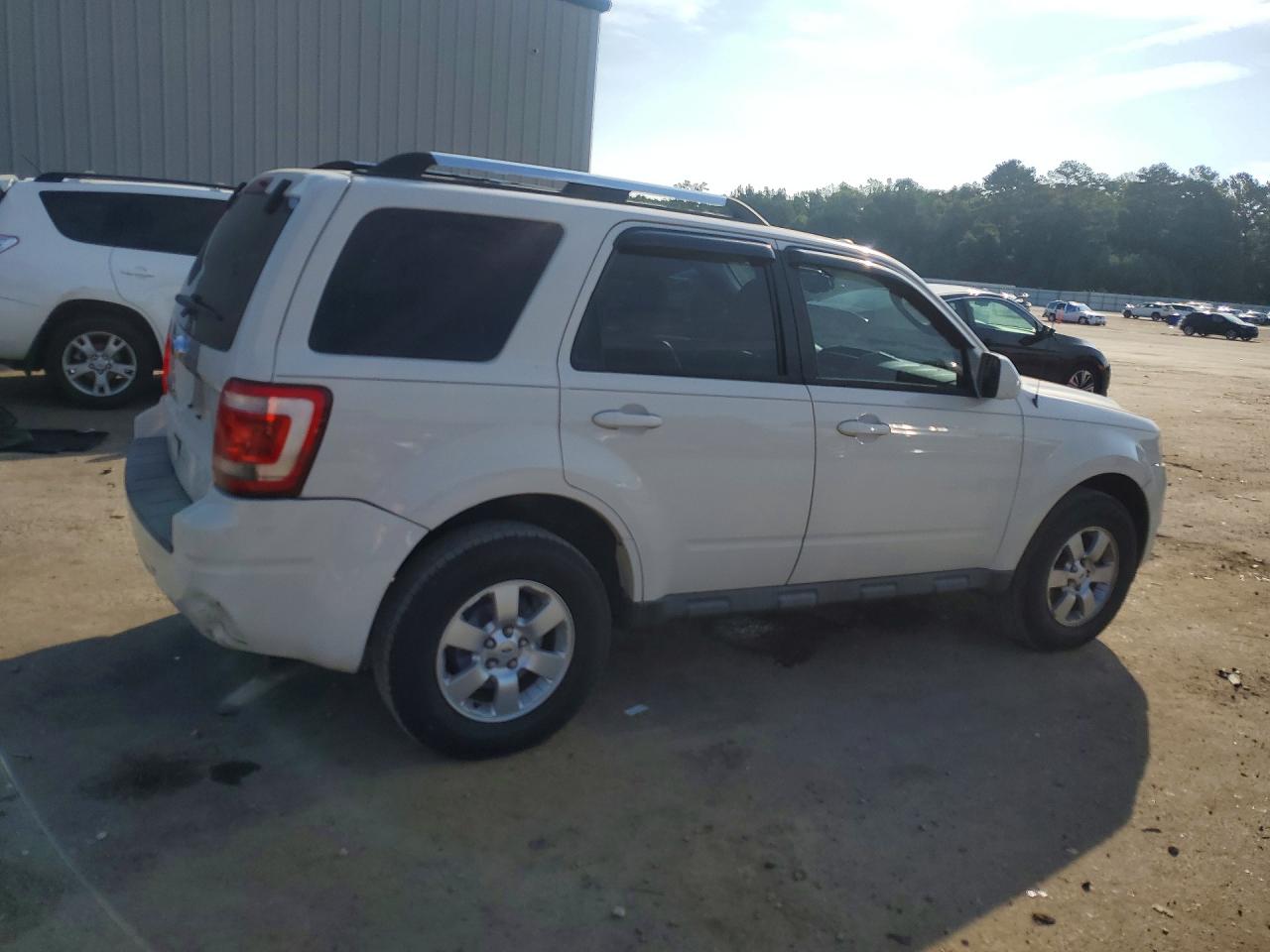 2010 Ford Escape Limited Белый vin: 1FMCU9EG3AKB51928