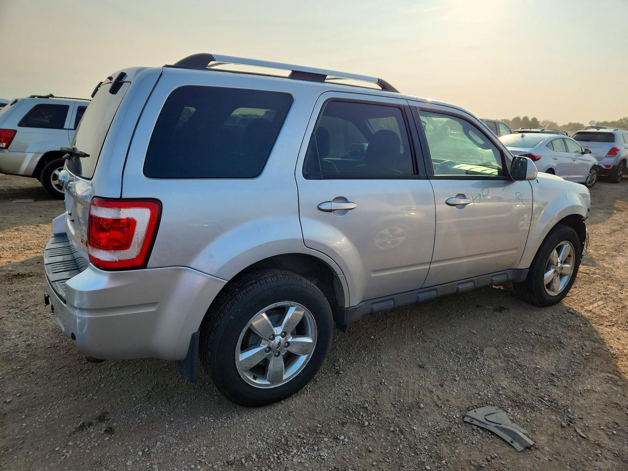 2011 Ford Escape Limited Серебряный vin: 1FMCU9EG3BKB64843