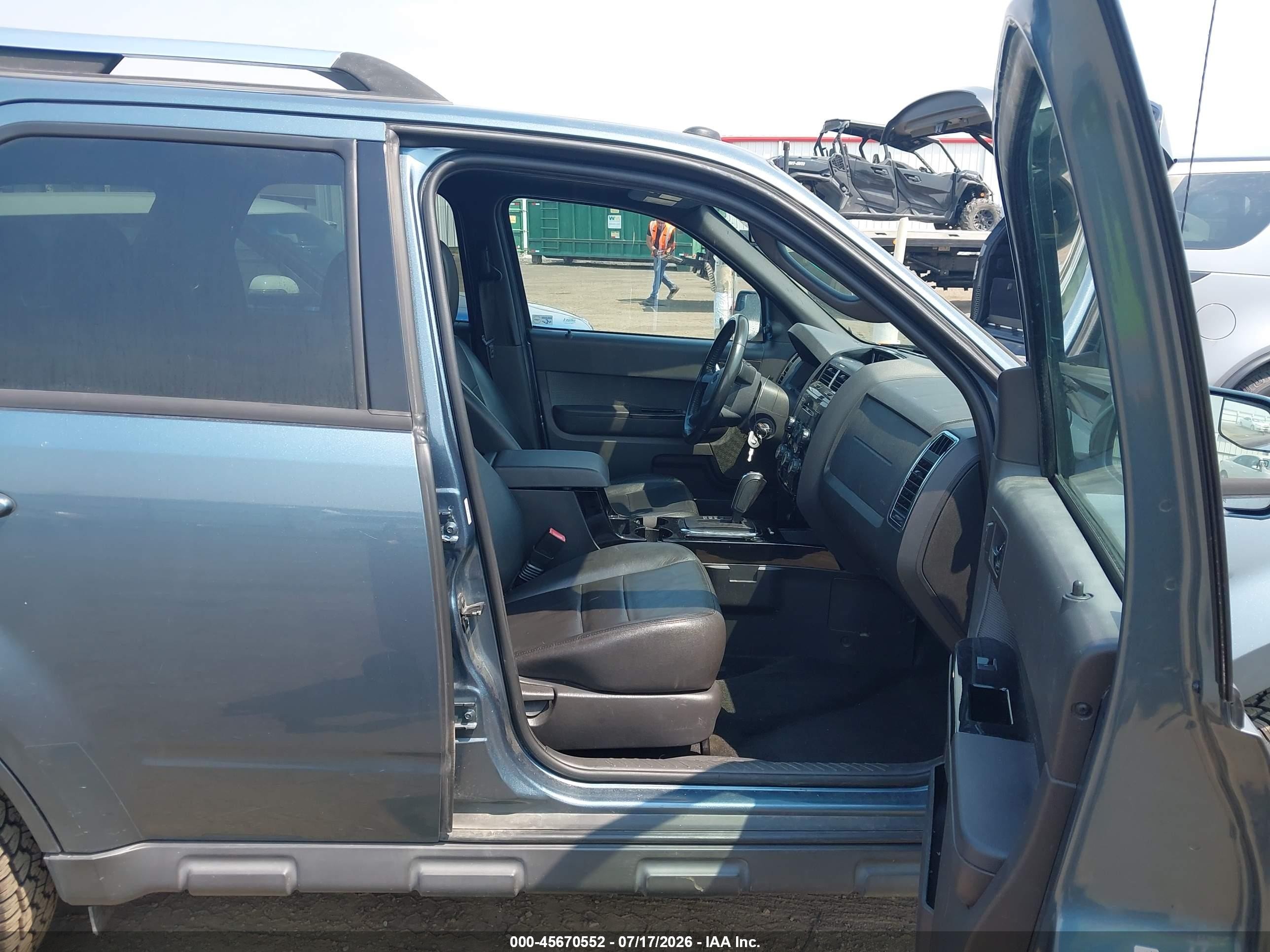 2011 Ford Escape Limited Blue vin: 1FMCU9EG4BKB14680