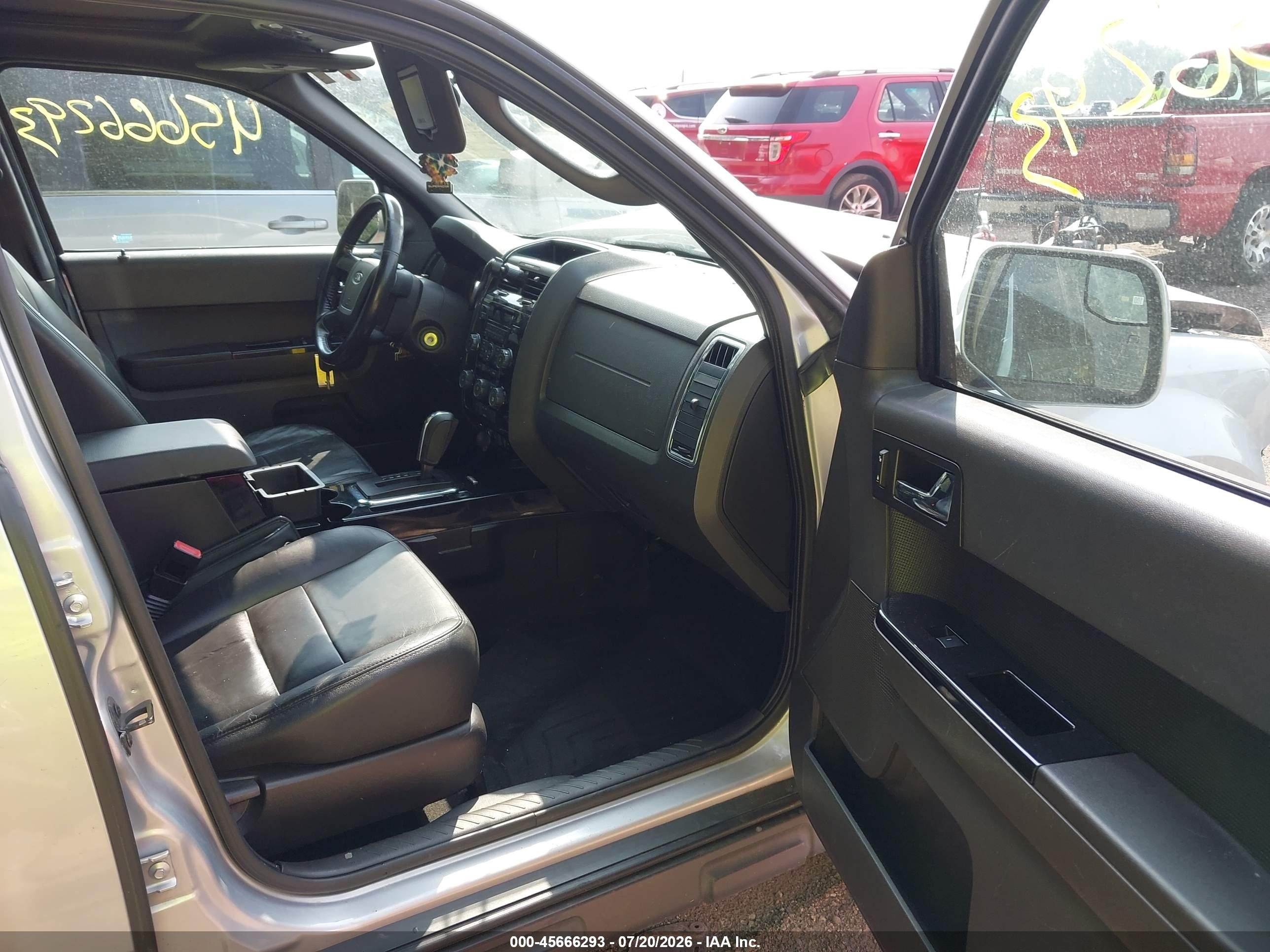 2011 Ford Escape Limited Silver vin: 1FMCU9EG4BKB64852