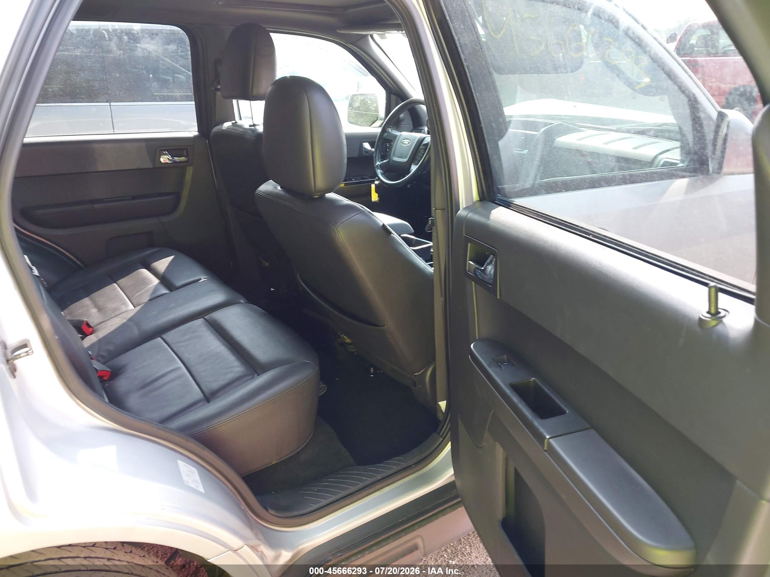 2011 Ford Escape Limited Silver vin: 1FMCU9EG4BKB64852