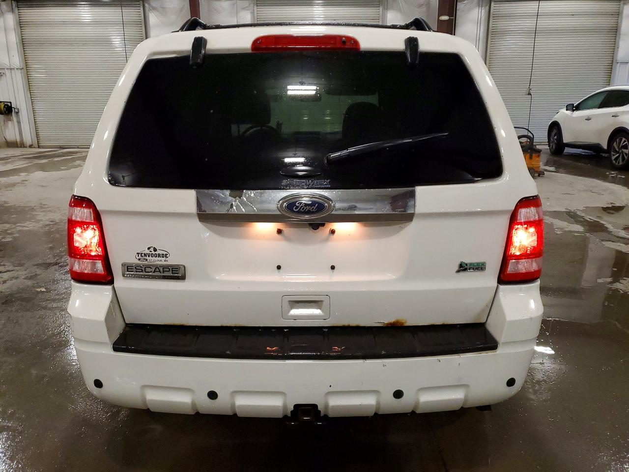 2011 Ford Escape Limited White vin: 1FMCU9EG4BKB65323