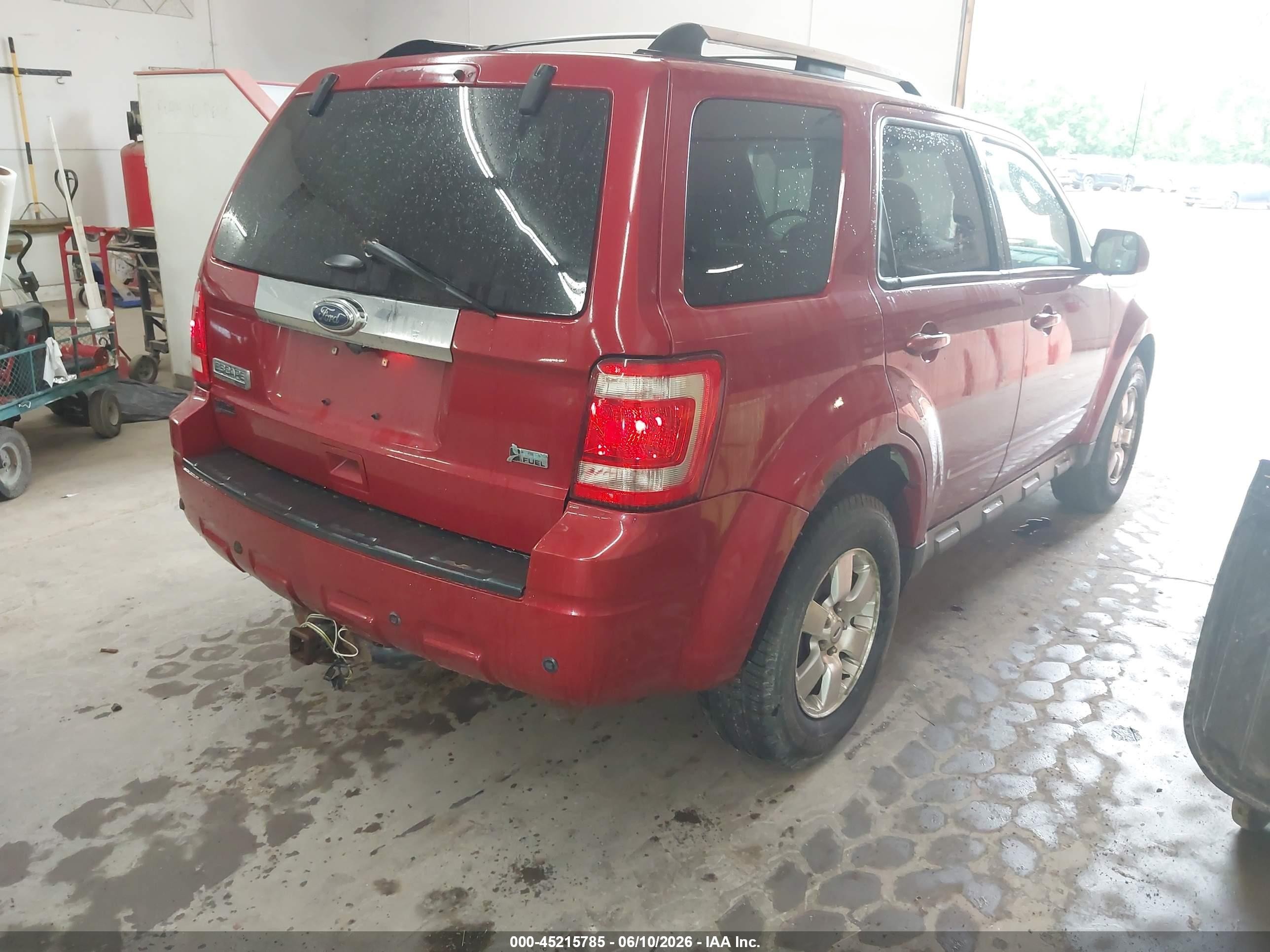 2011 Ford Escape Limited Red vin: 1FMCU9EG4BKC27612