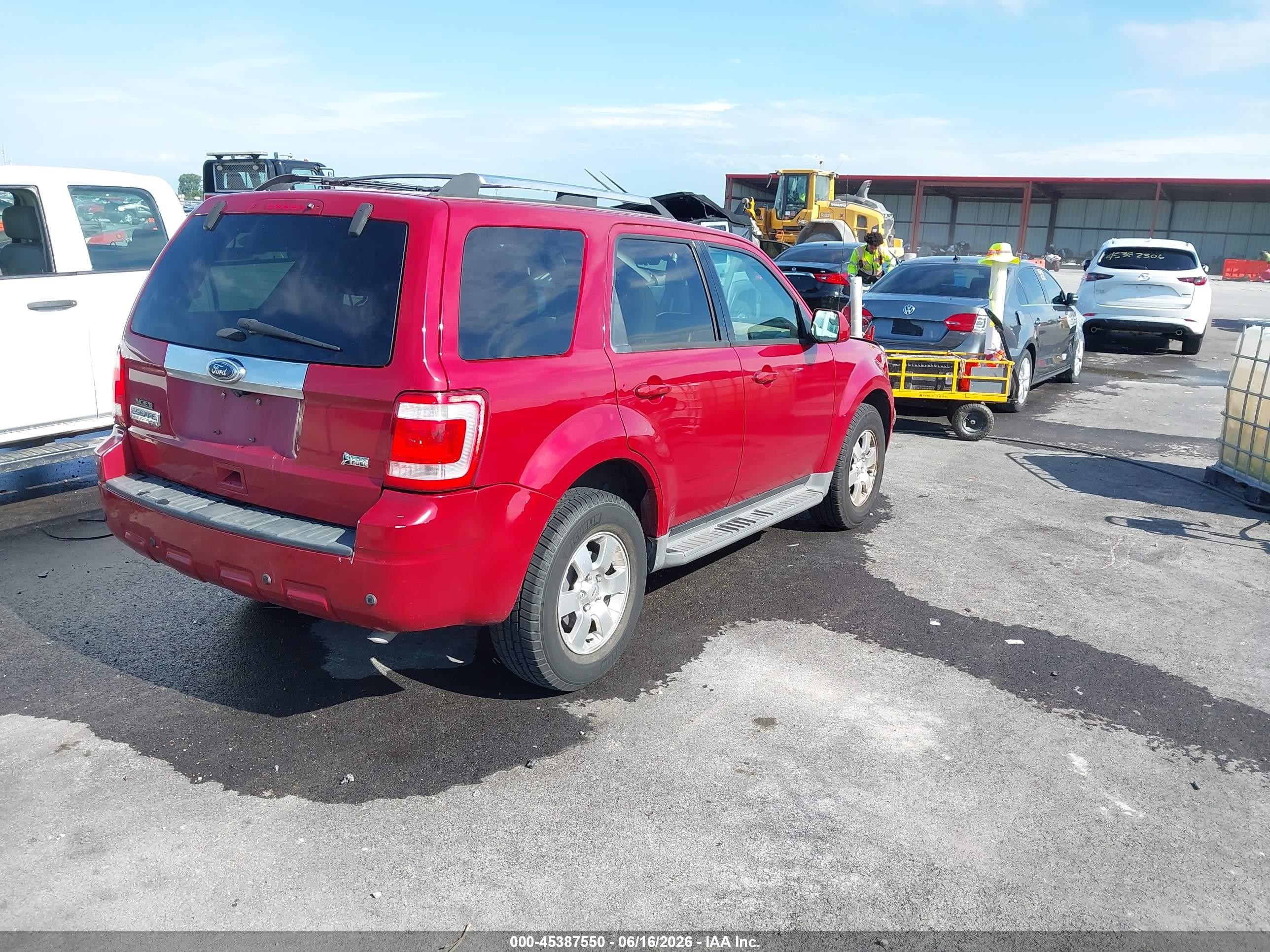2011 Ford Escape Limited Red vin: 1FMCU9EG4BKC51554