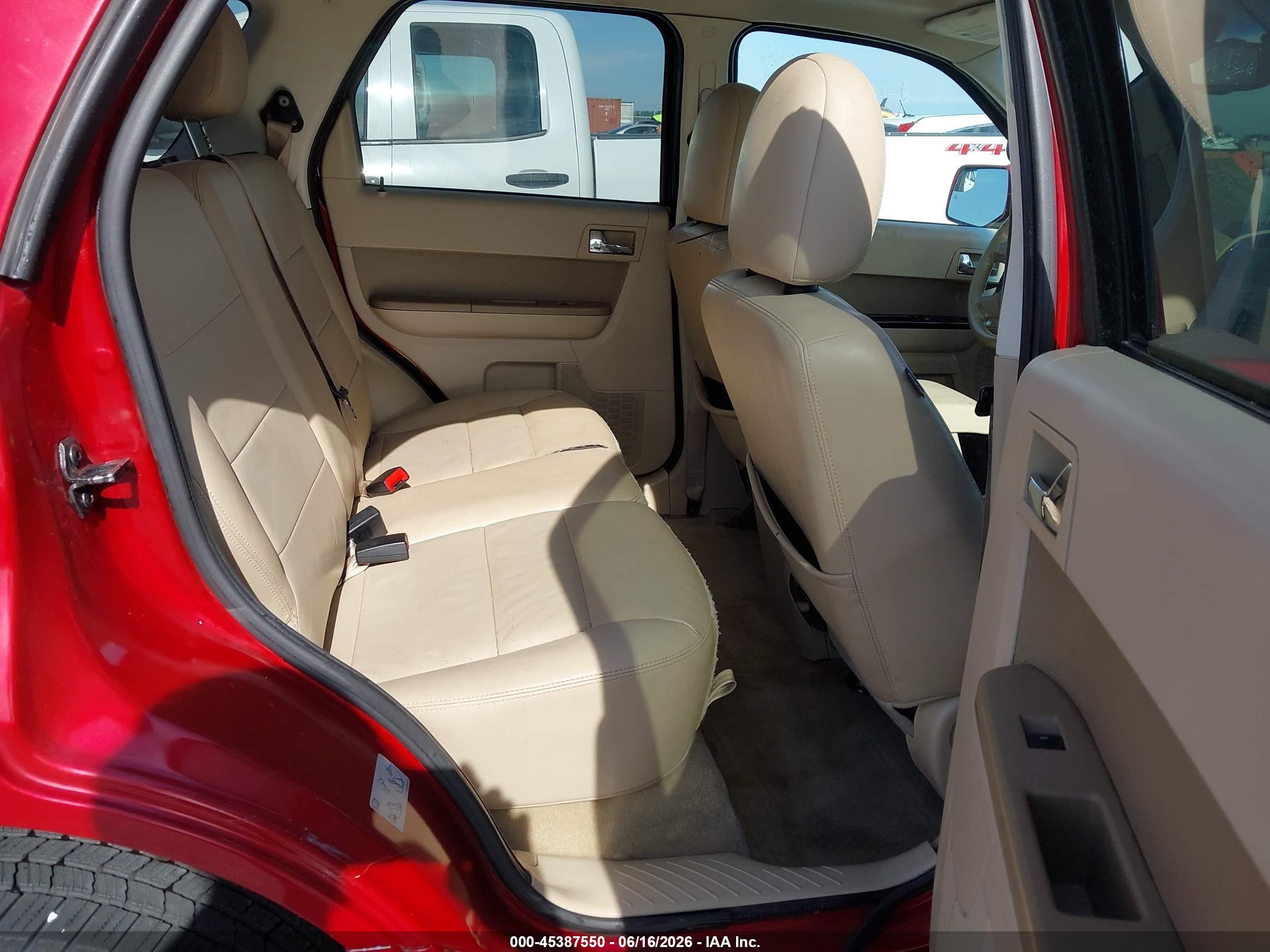 2011 Ford Escape Limited Red vin: 1FMCU9EG4BKC51554