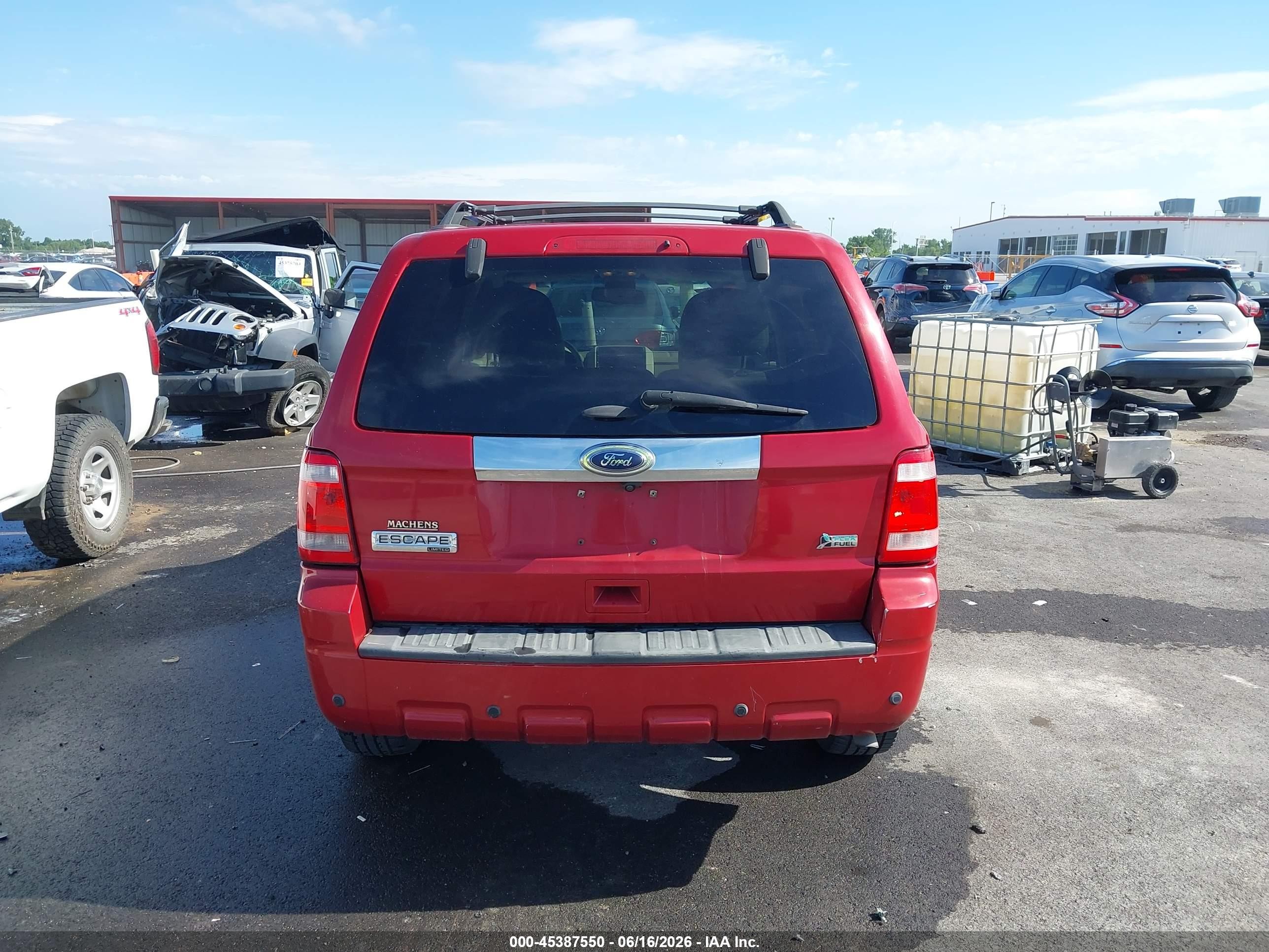 2011 Ford Escape Limited Red vin: 1FMCU9EG4BKC51554