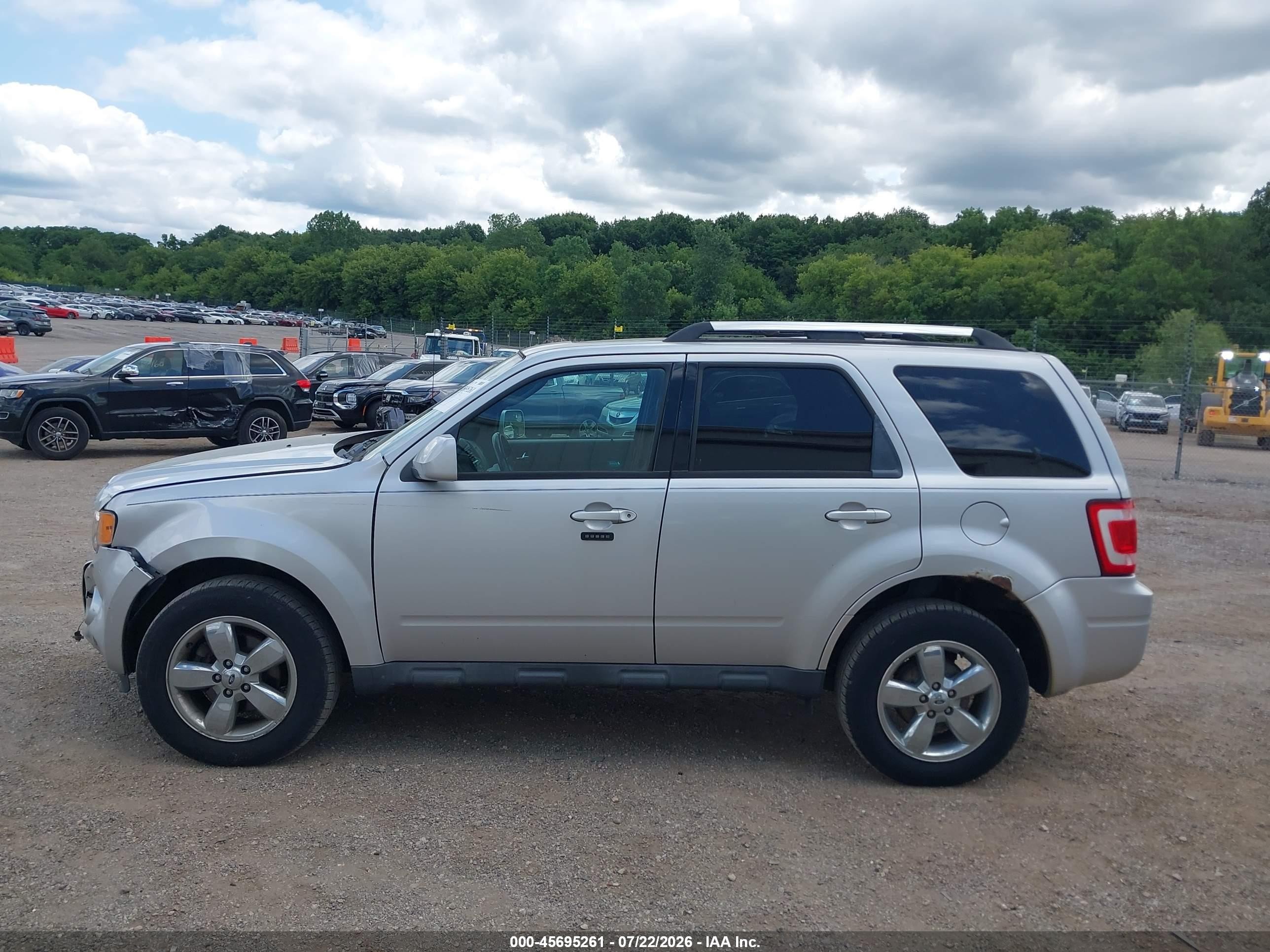 2012 Ford Escape Limited Серебряный vin: 1FMCU9EG4CKA72464