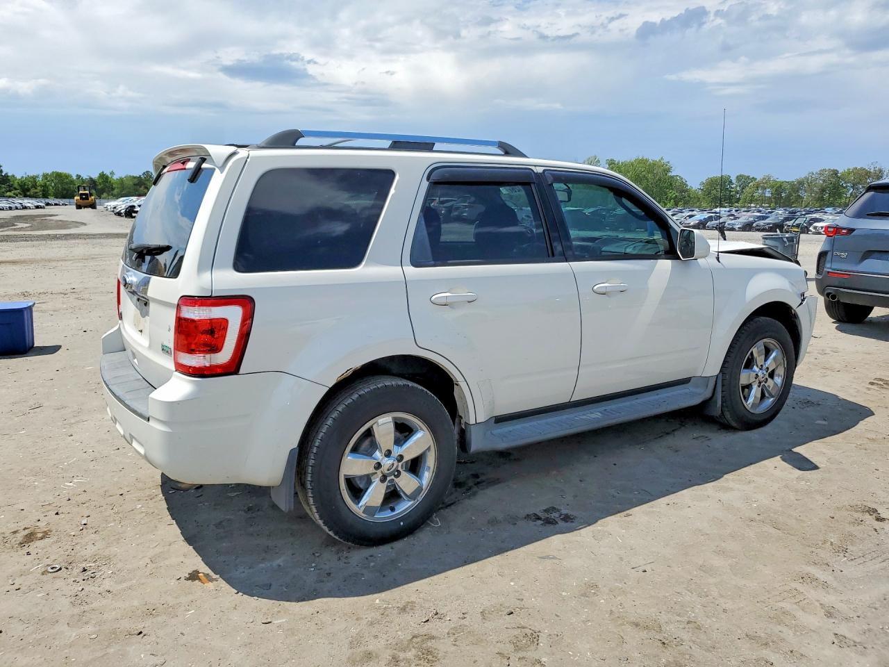 2010 Ford Escape Limited Белый vin: 1FMCU9EG5AKC26385
