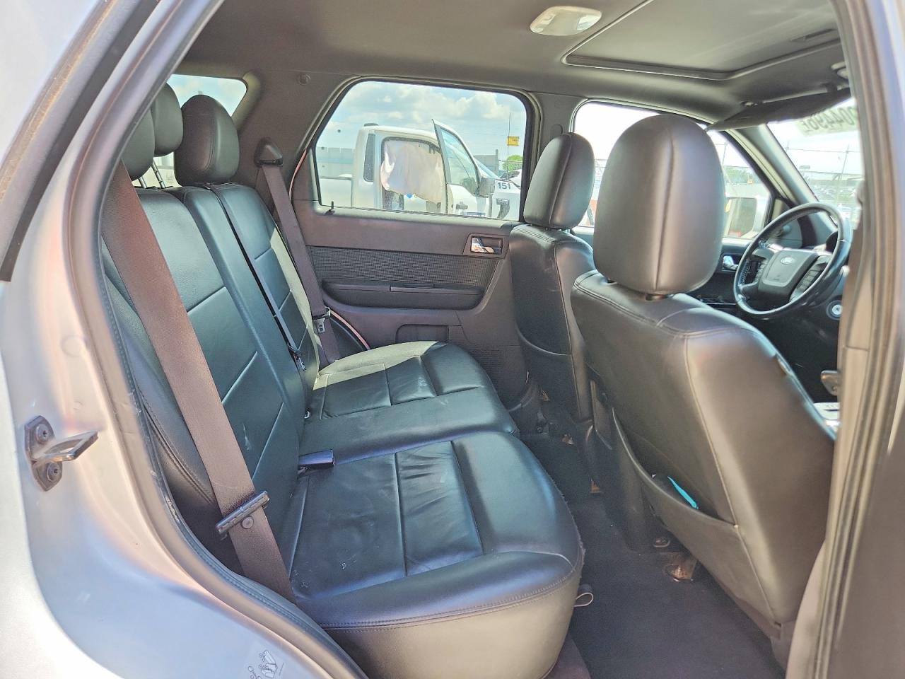 2010 Ford Escape Limited Silver vin: 1FMCU9EG5AKC46104