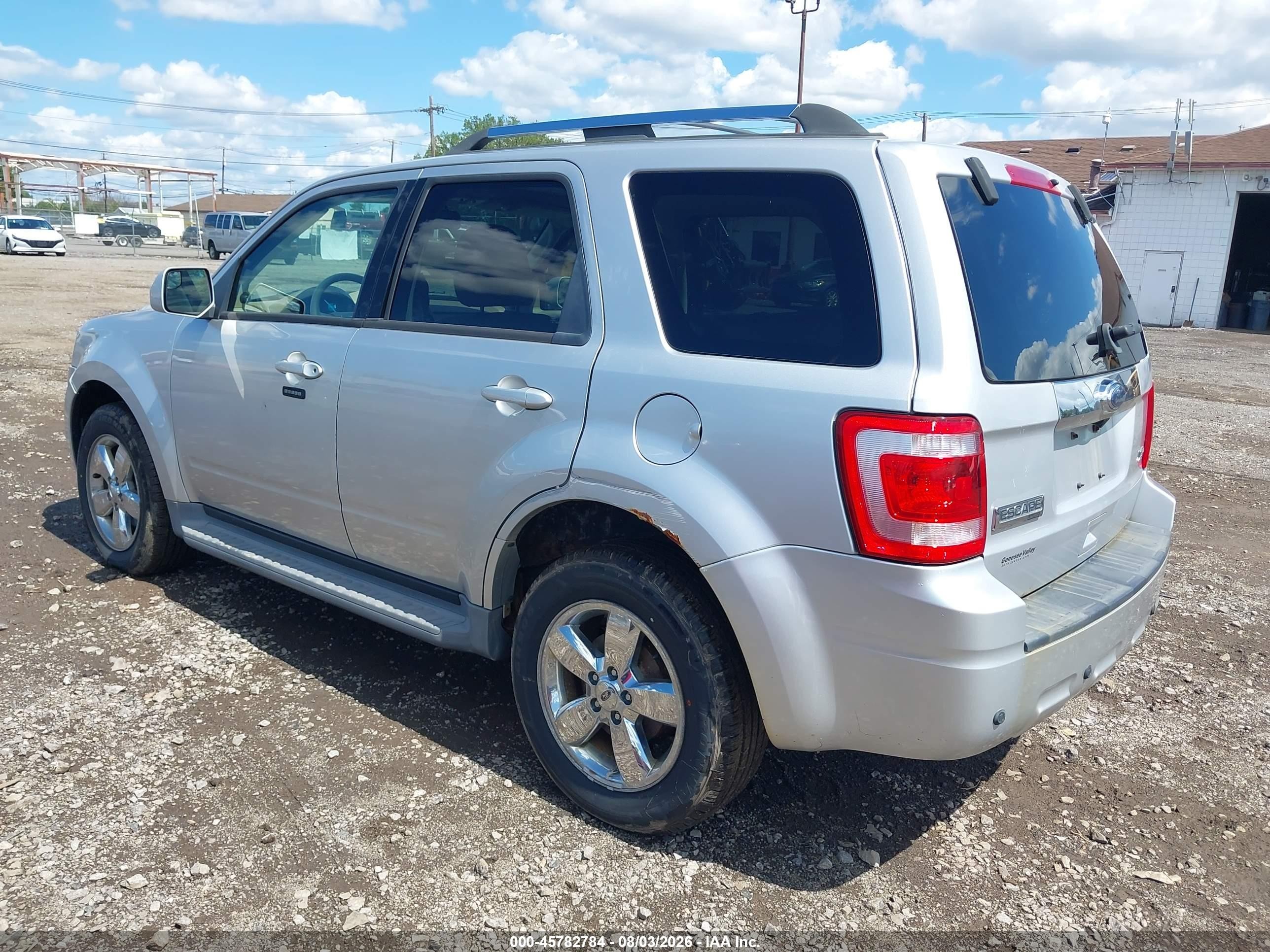 2010 Ford Escape Limited Silver vin: 1FMCU9EG5AKD43934