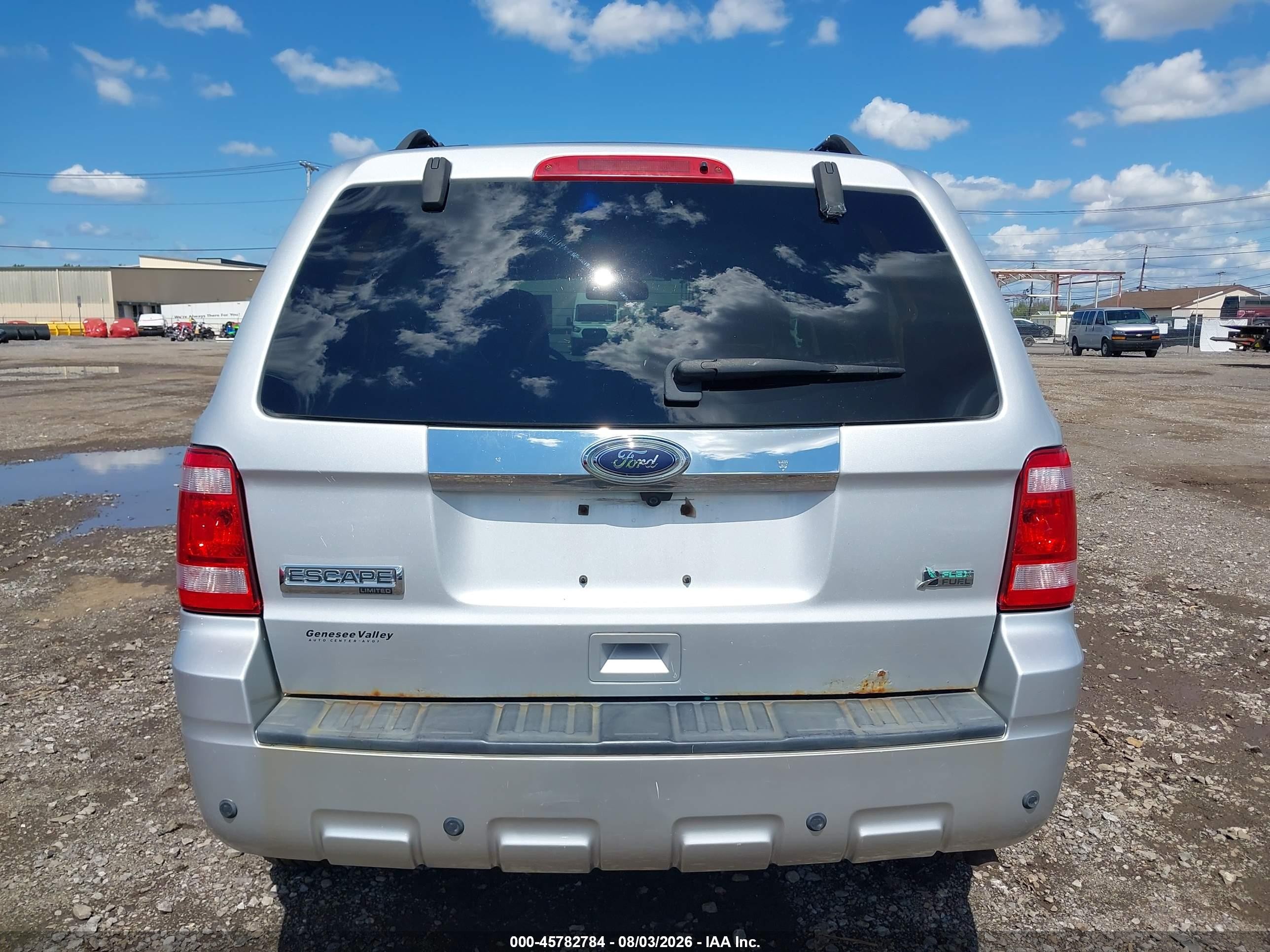 2010 Ford Escape Limited Silver vin: 1FMCU9EG5AKD43934