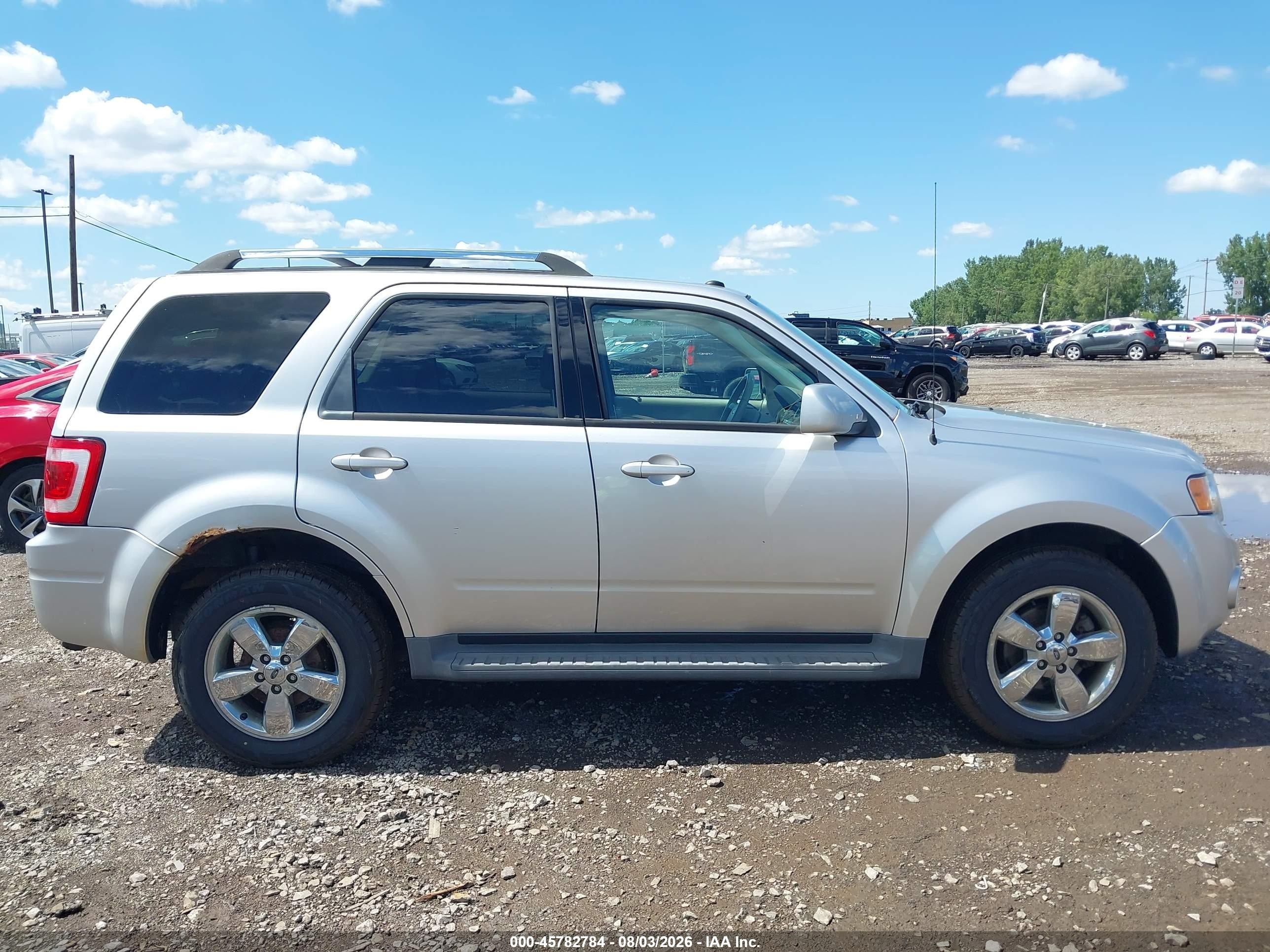 2010 Ford Escape Limited Silver vin: 1FMCU9EG5AKD43934