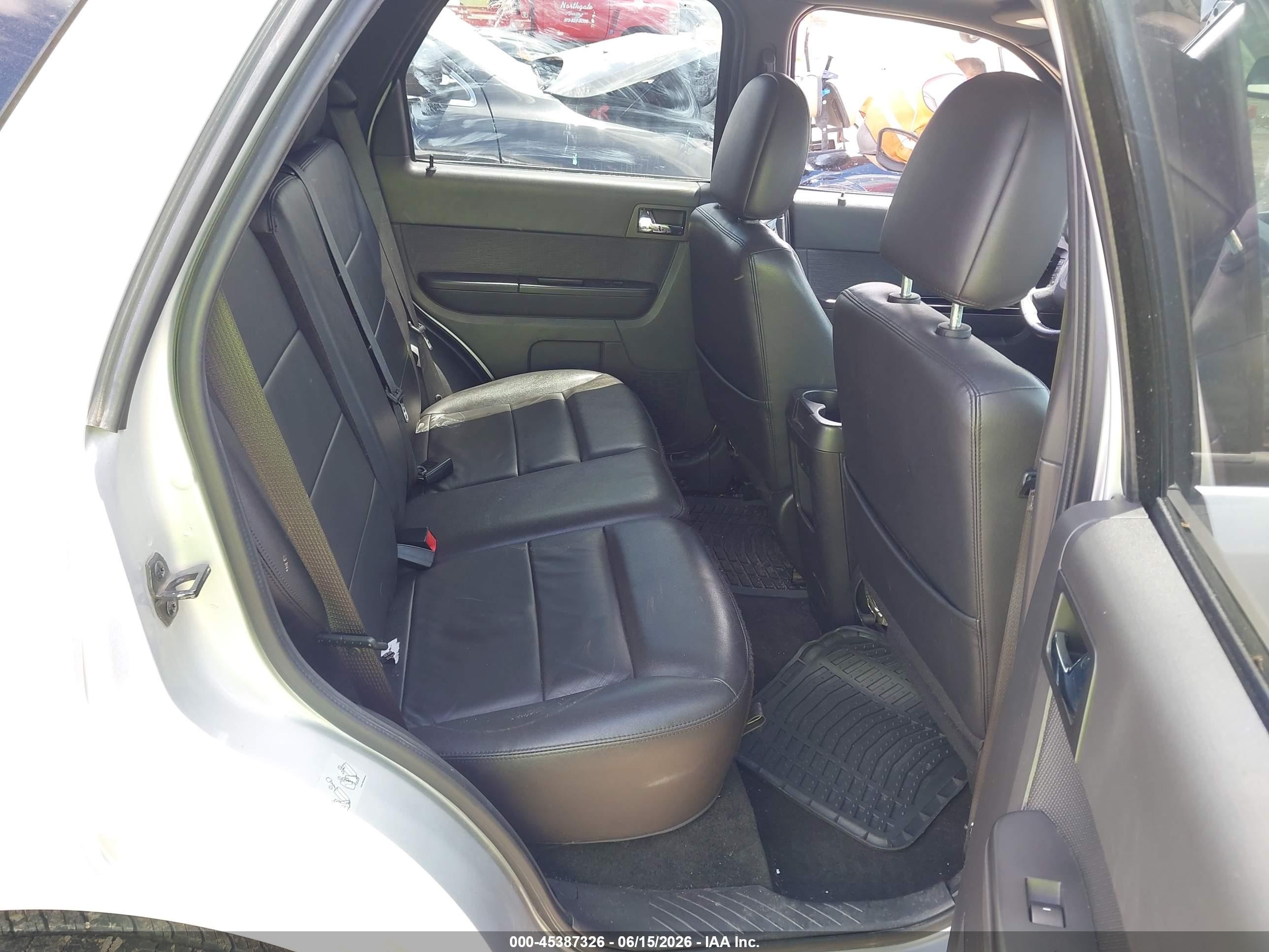 2011 Ford Escape Limited Silver vin: 1FMCU9EG5BKB33433