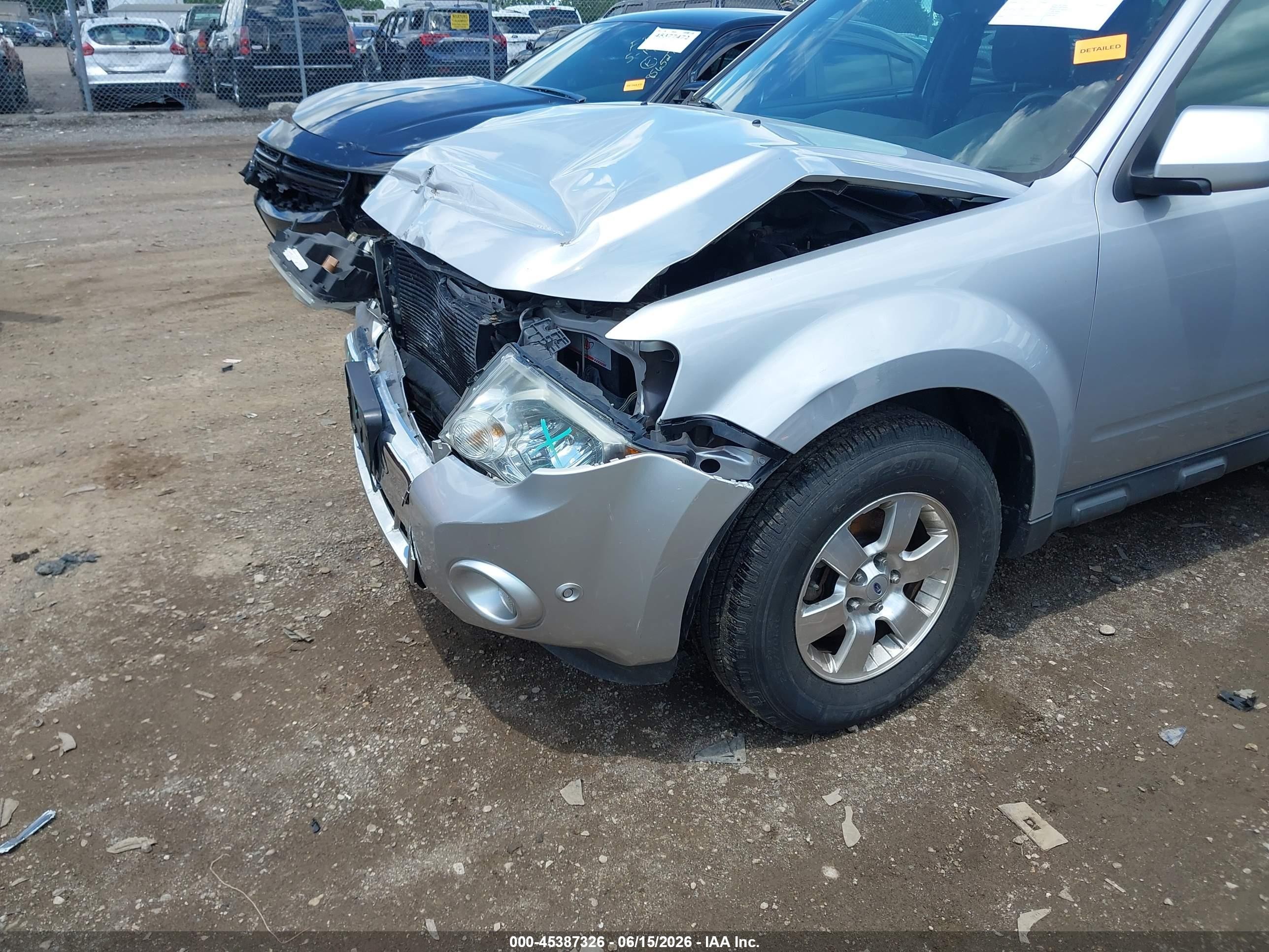 2011 Ford Escape Limited Silver vin: 1FMCU9EG5BKB33433