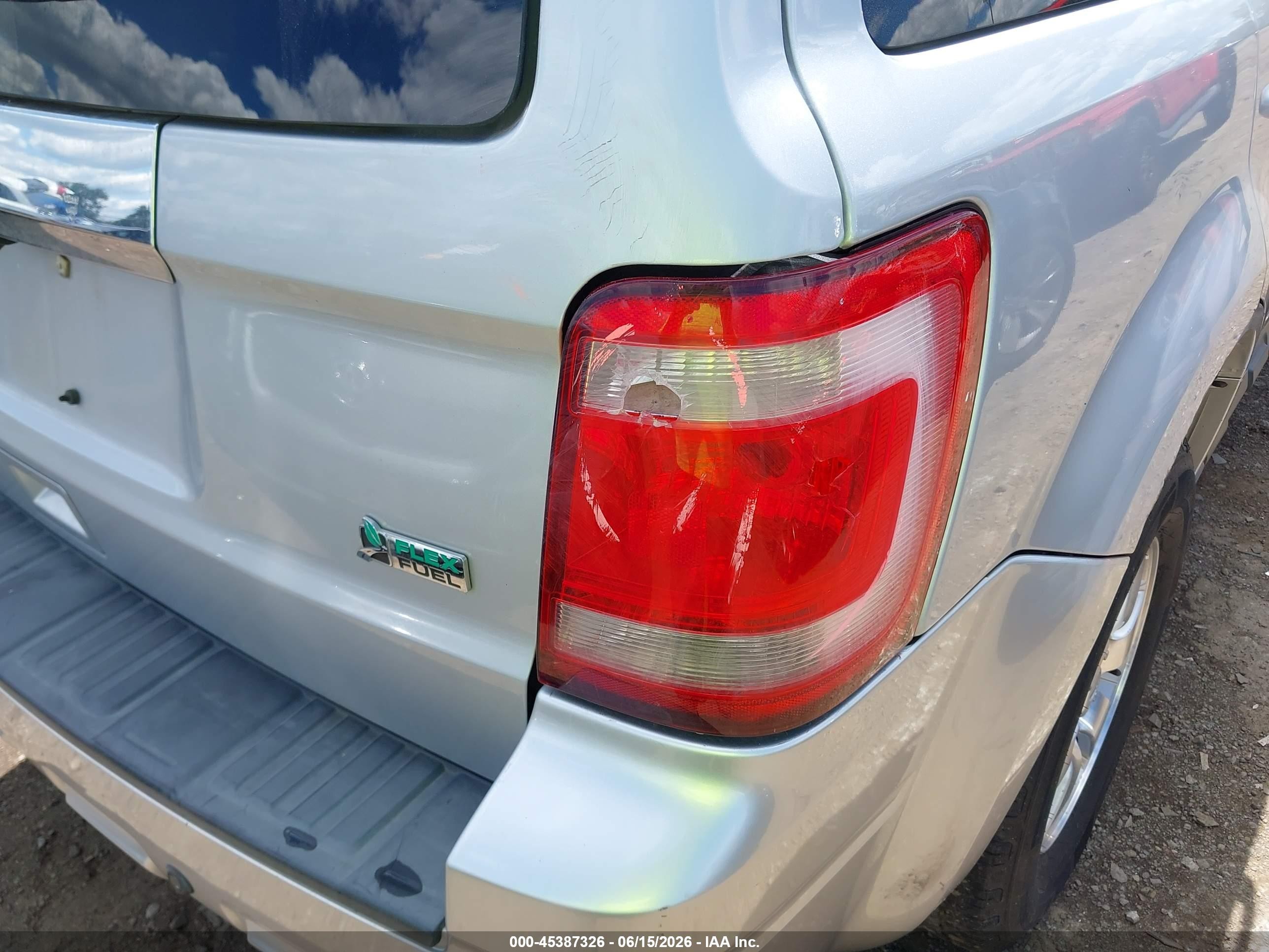 2011 Ford Escape Limited Silver vin: 1FMCU9EG5BKB33433