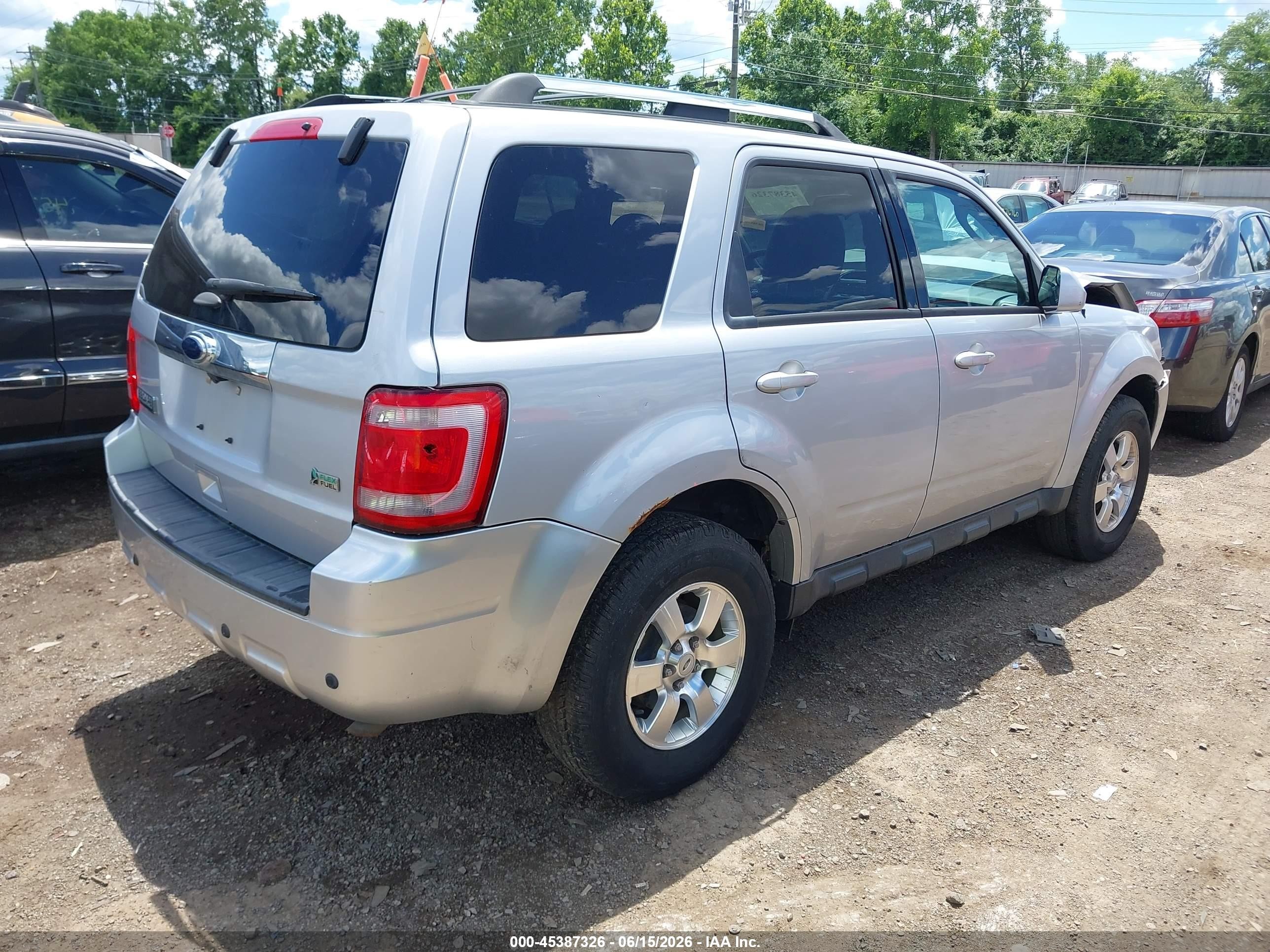 2011 Ford Escape Limited Silver vin: 1FMCU9EG5BKB33433