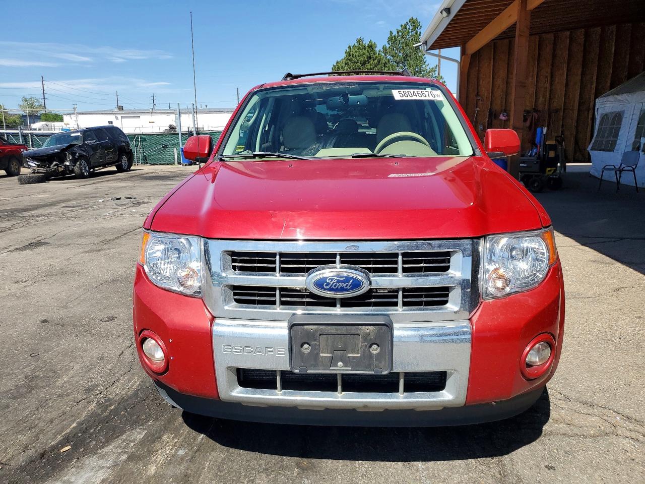 2011 Ford Escape Limited Red vin: 1FMCU9EG5BKB73107