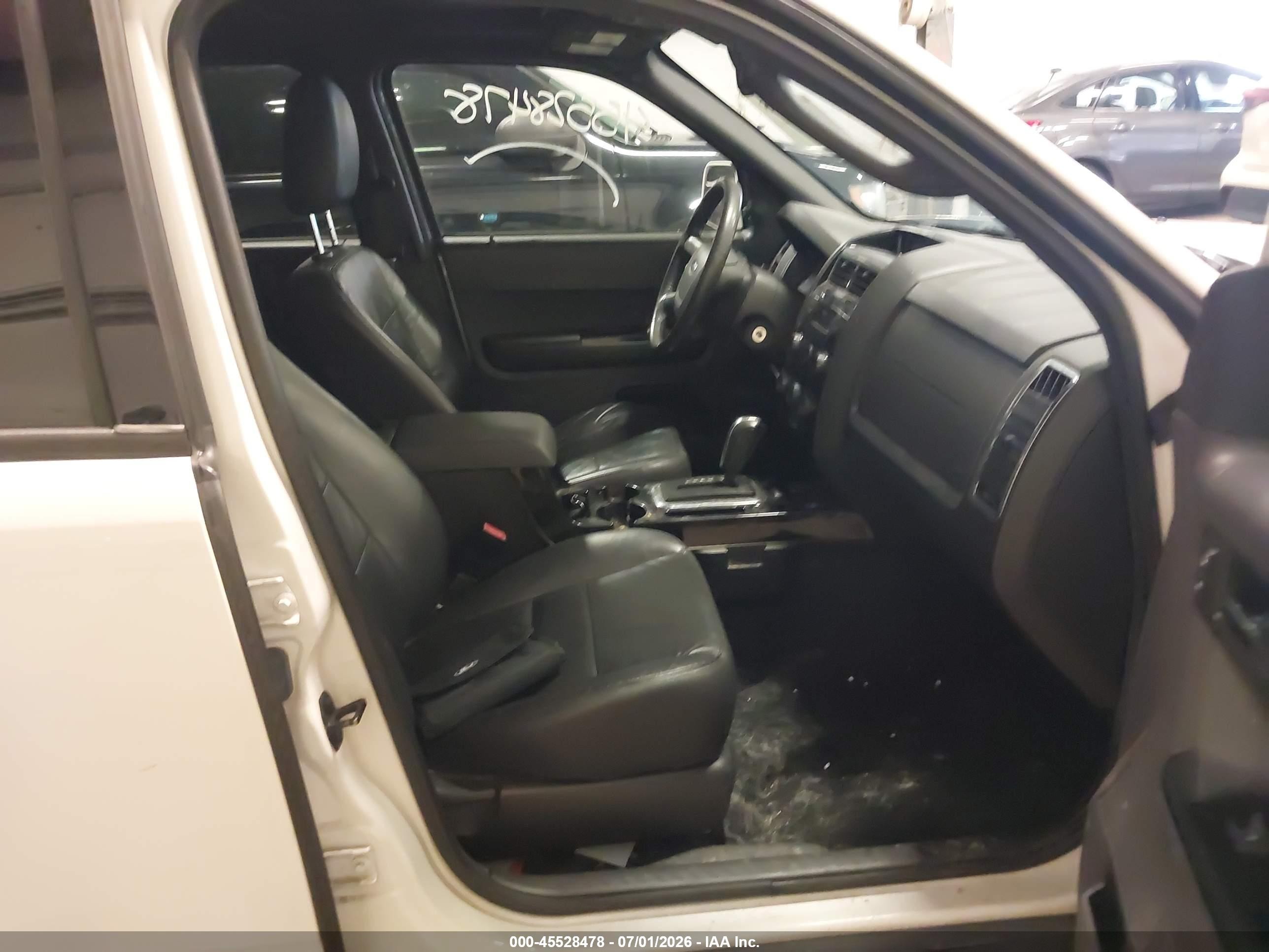 2011 Ford Escape Limited White vin: 1FMCU9EG5BKB78680