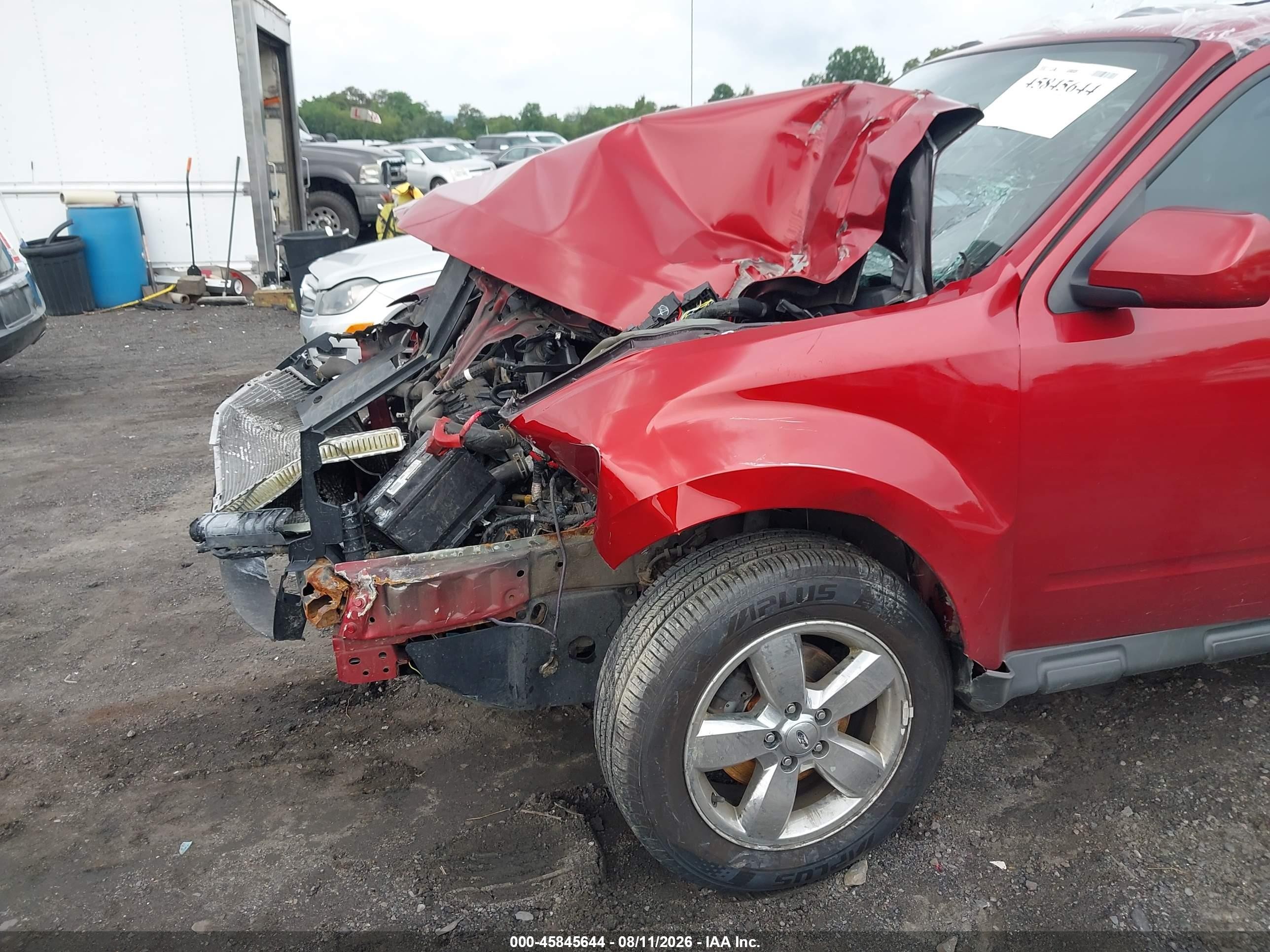 2012 Ford Escape Limited Red vin: 1FMCU9EG5CKB01101
