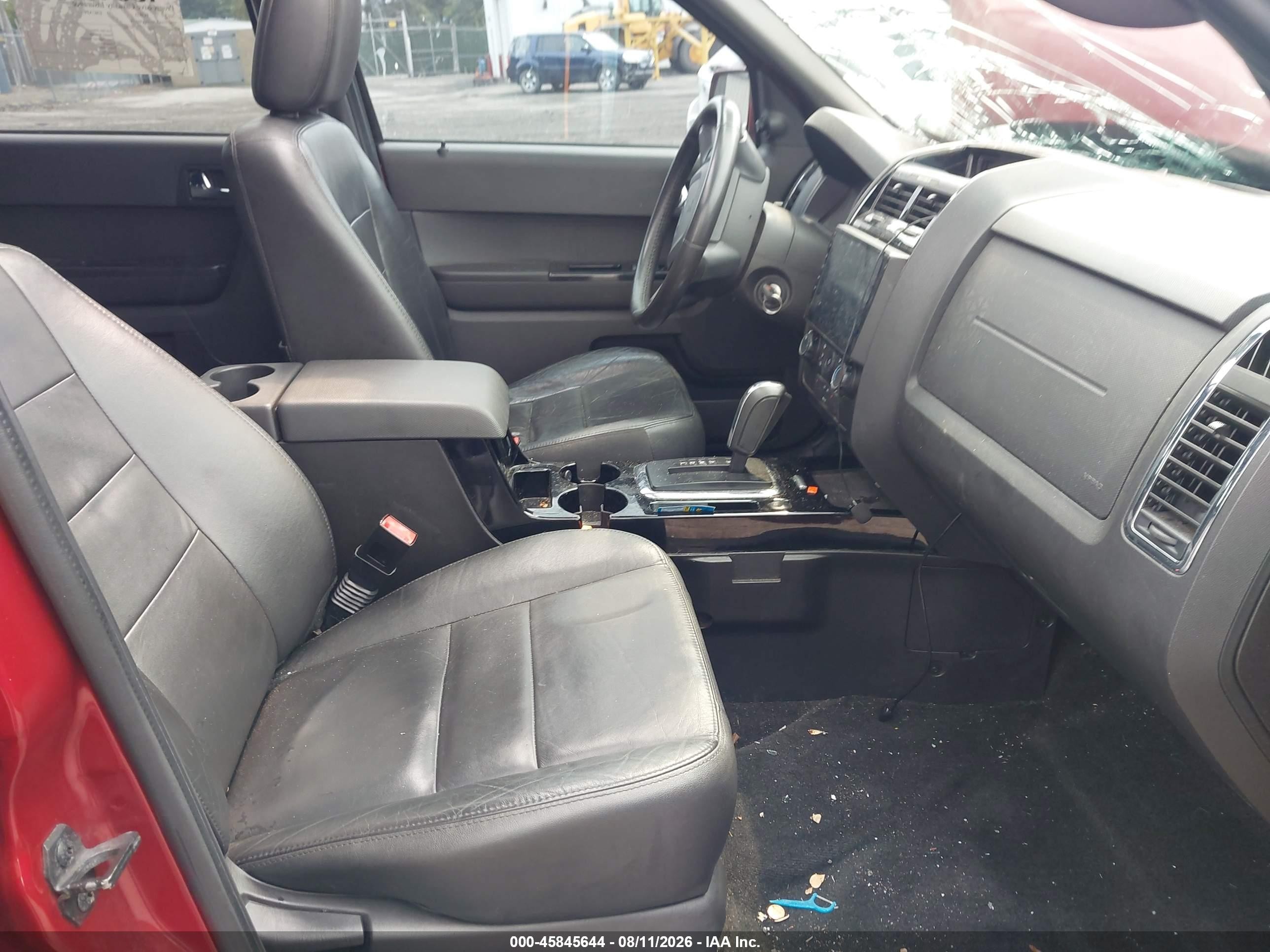 2012 Ford Escape Limited Red vin: 1FMCU9EG5CKB01101