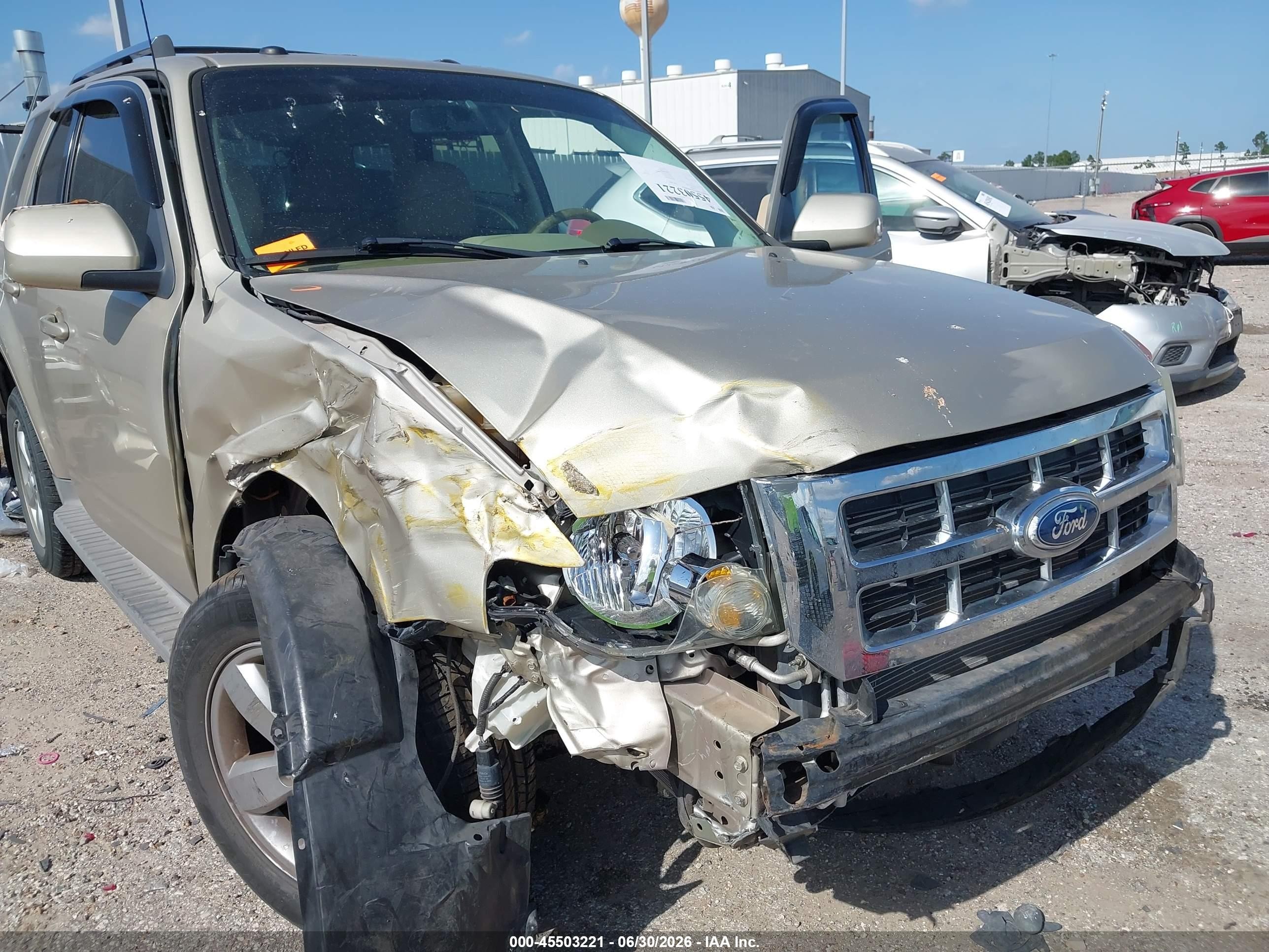 2011 Ford Escape Limited Желто-коричневый vin: 1FMCU9EG6BKA47810