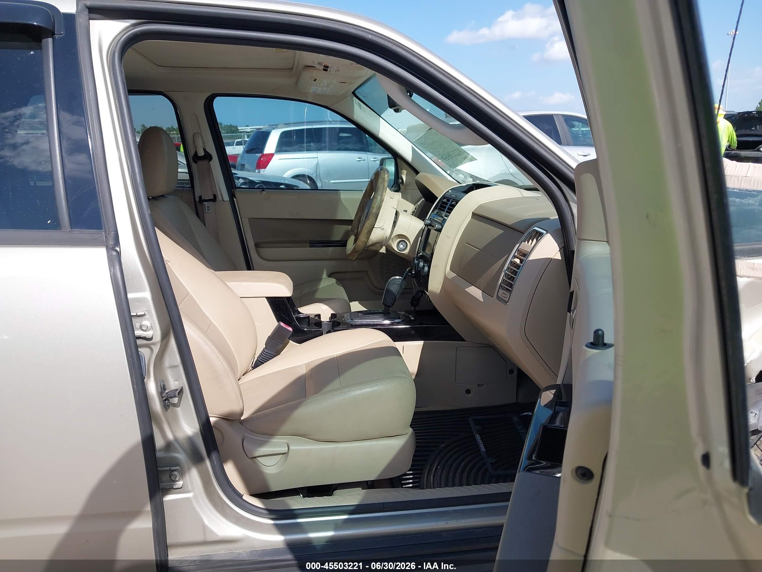 2011 Ford Escape Limited Желто-коричневый vin: 1FMCU9EG6BKA47810