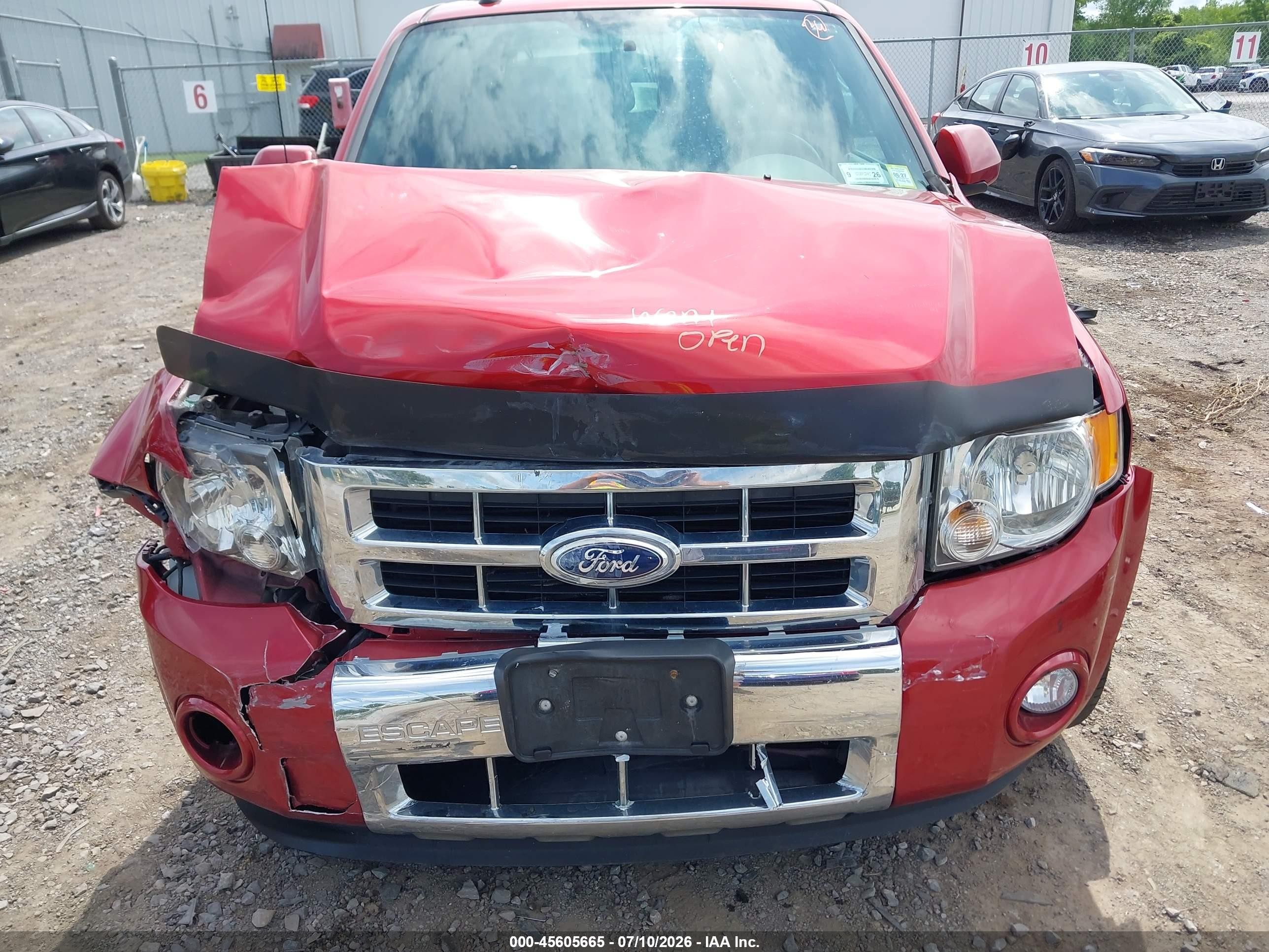 2012 Ford Escape Limited Red vin: 1FMCU9EG6CKB10549