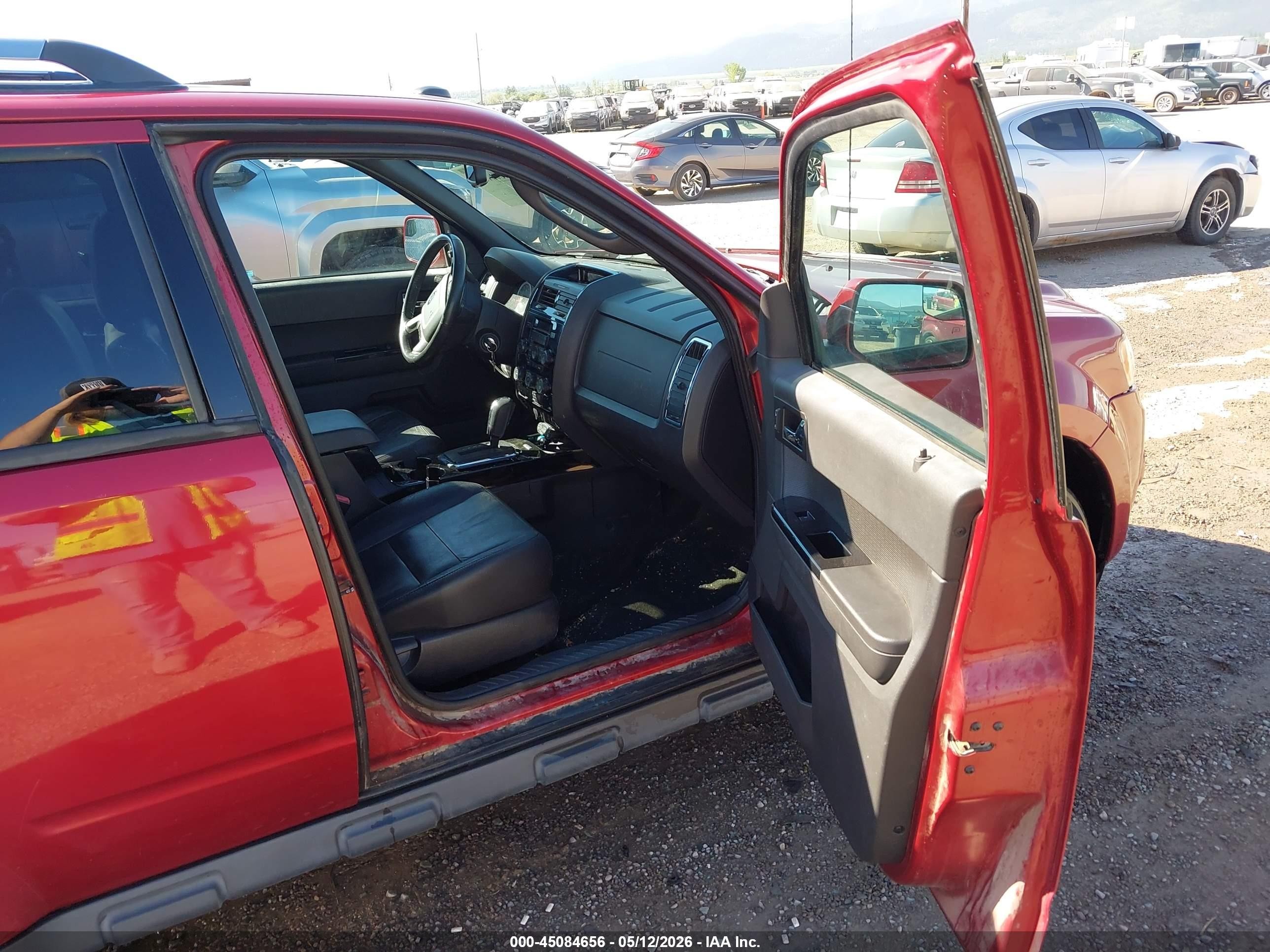 2012 Ford Escape Limited Red vin: 1FMCU9EG6CKC80037