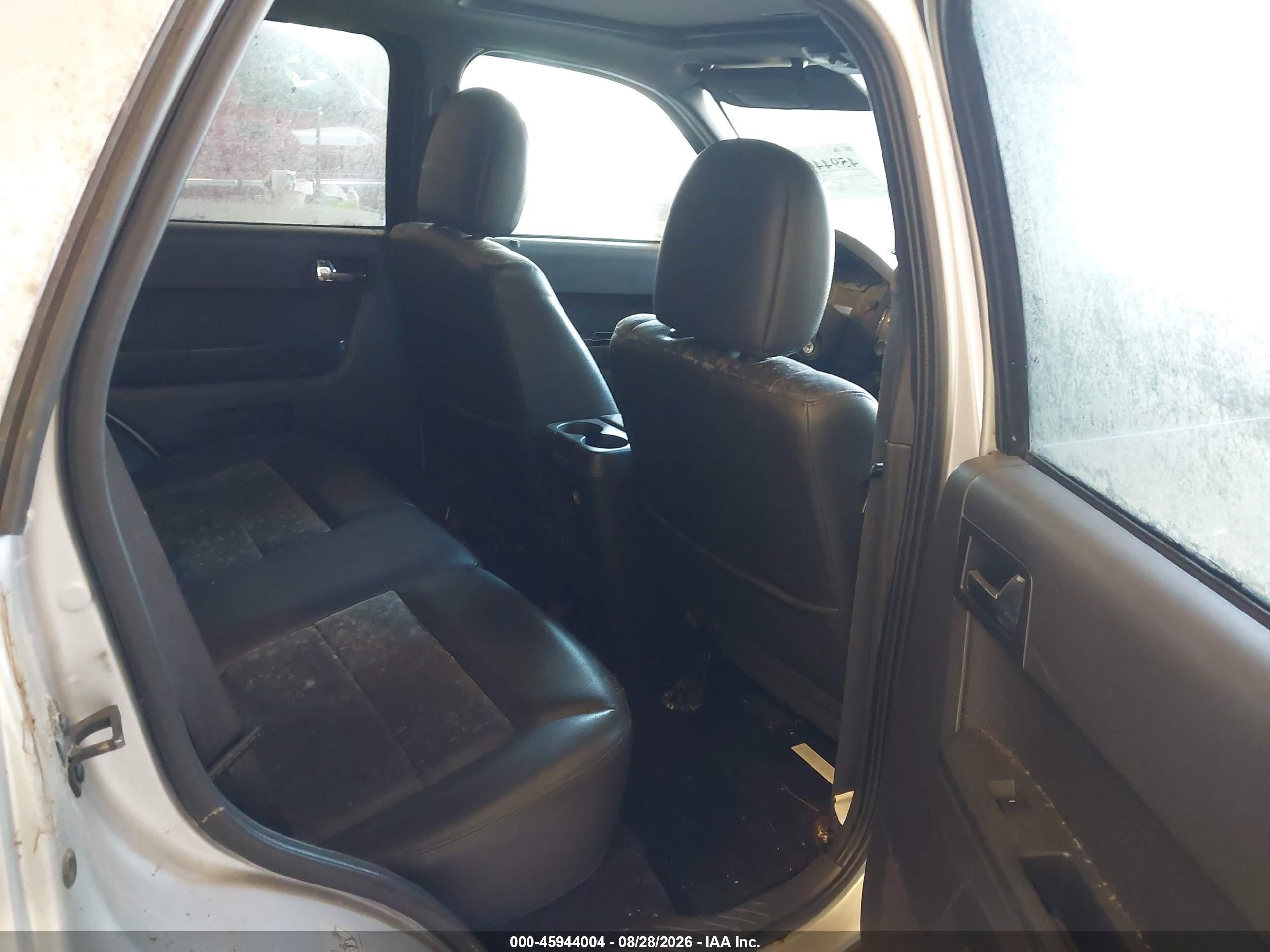 2010 Ford Escape Limited Silver vin: 1FMCU9EG7AKC85731