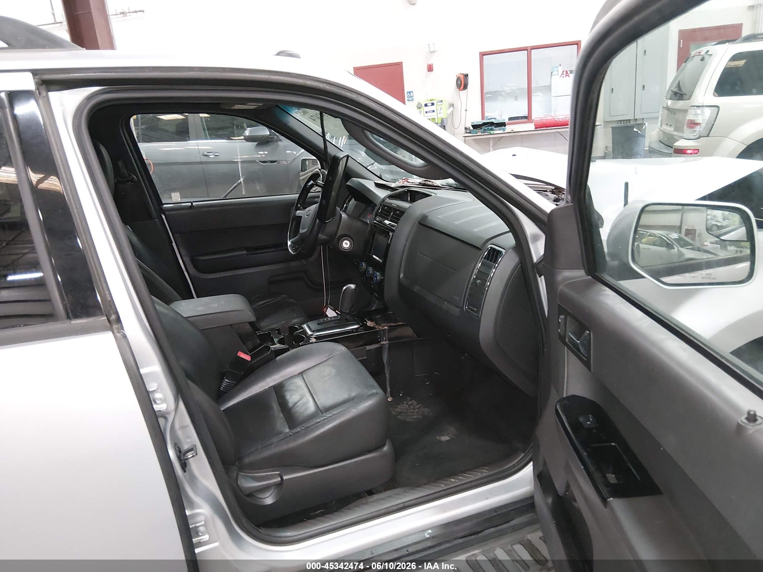 2011 Ford Escape Limited Gray vin: 1FMCU9EG7BKA82226